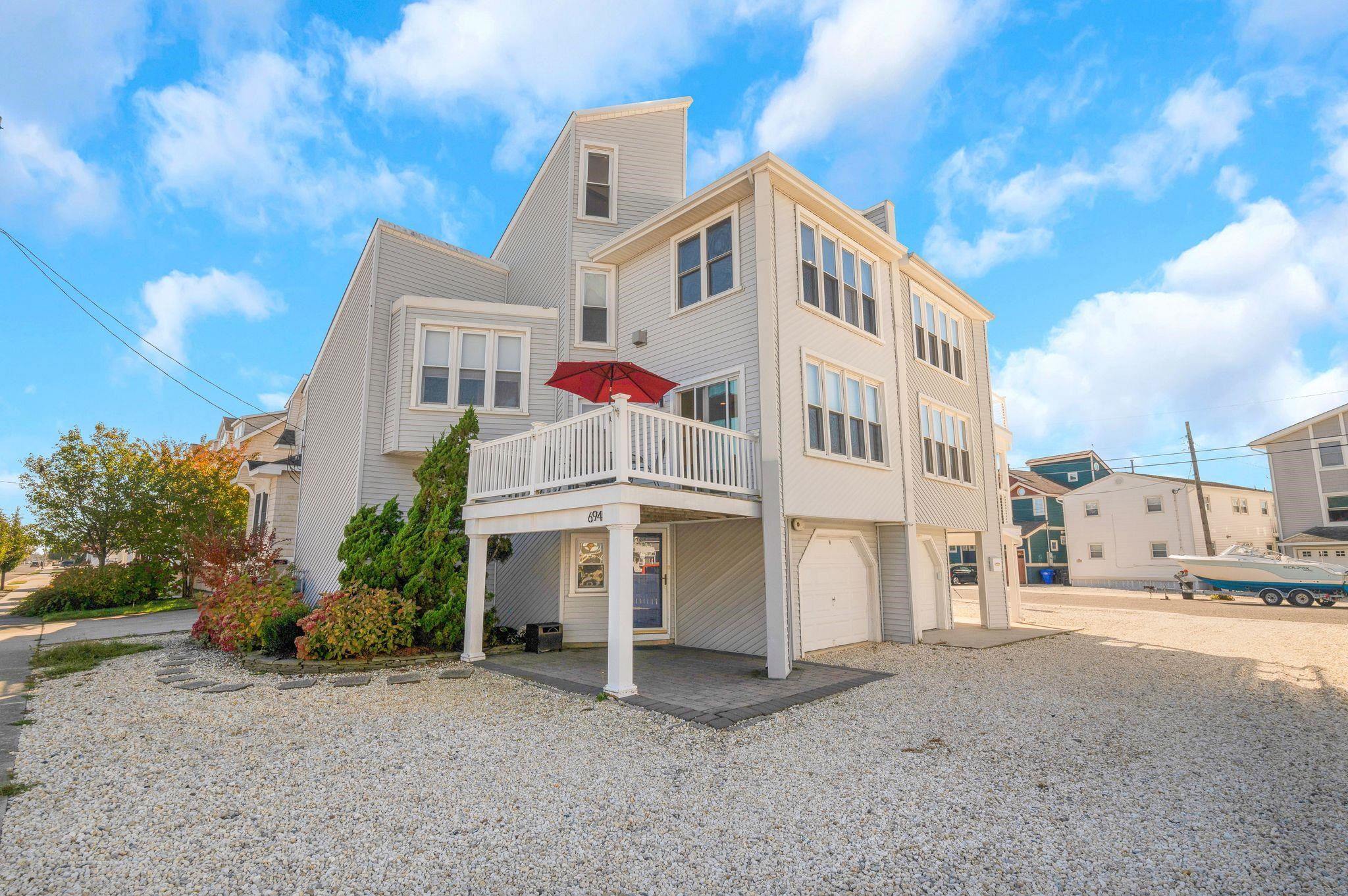 694 21st Street - Avalon