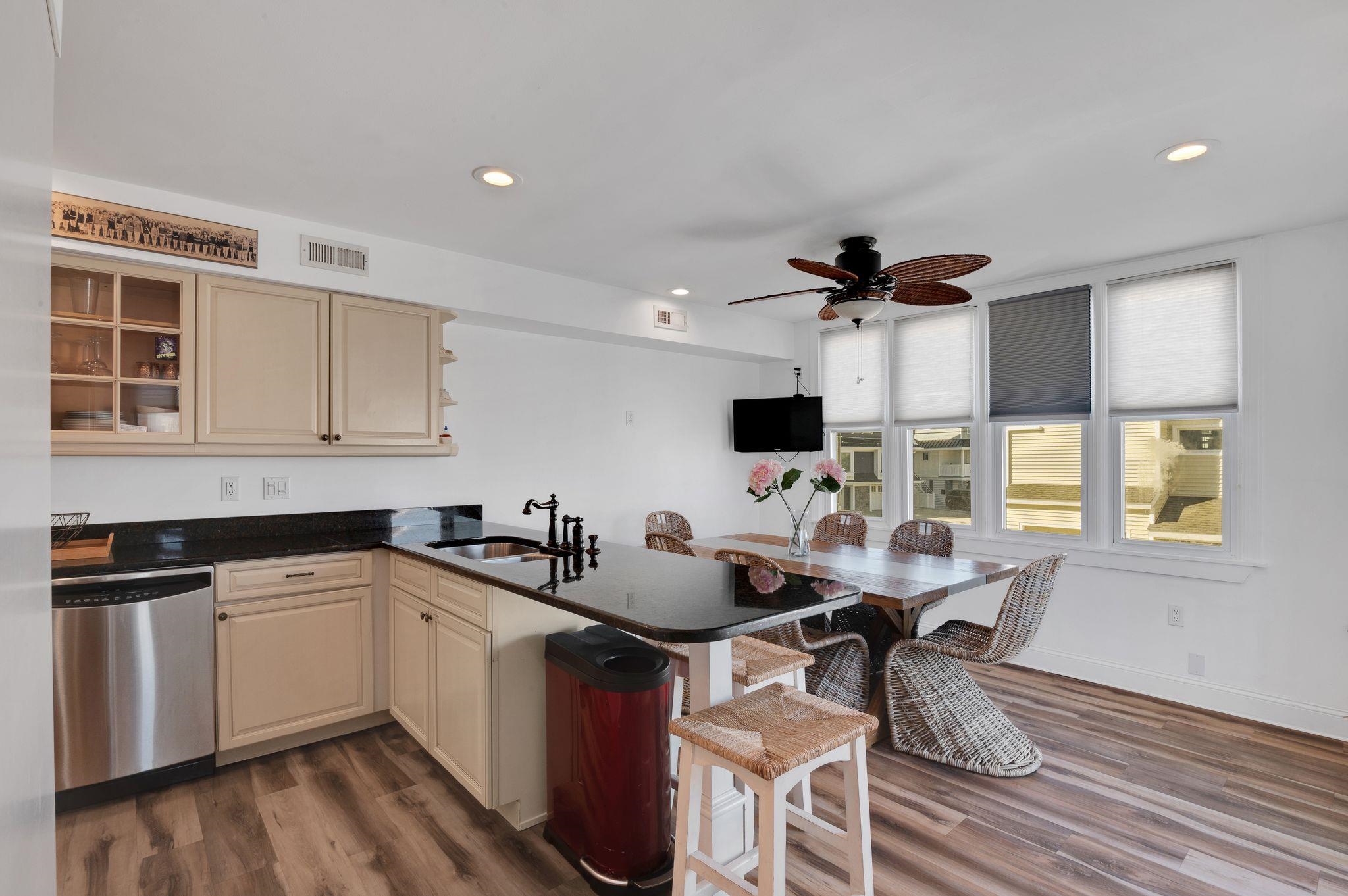 694 21st Street - Picture 8