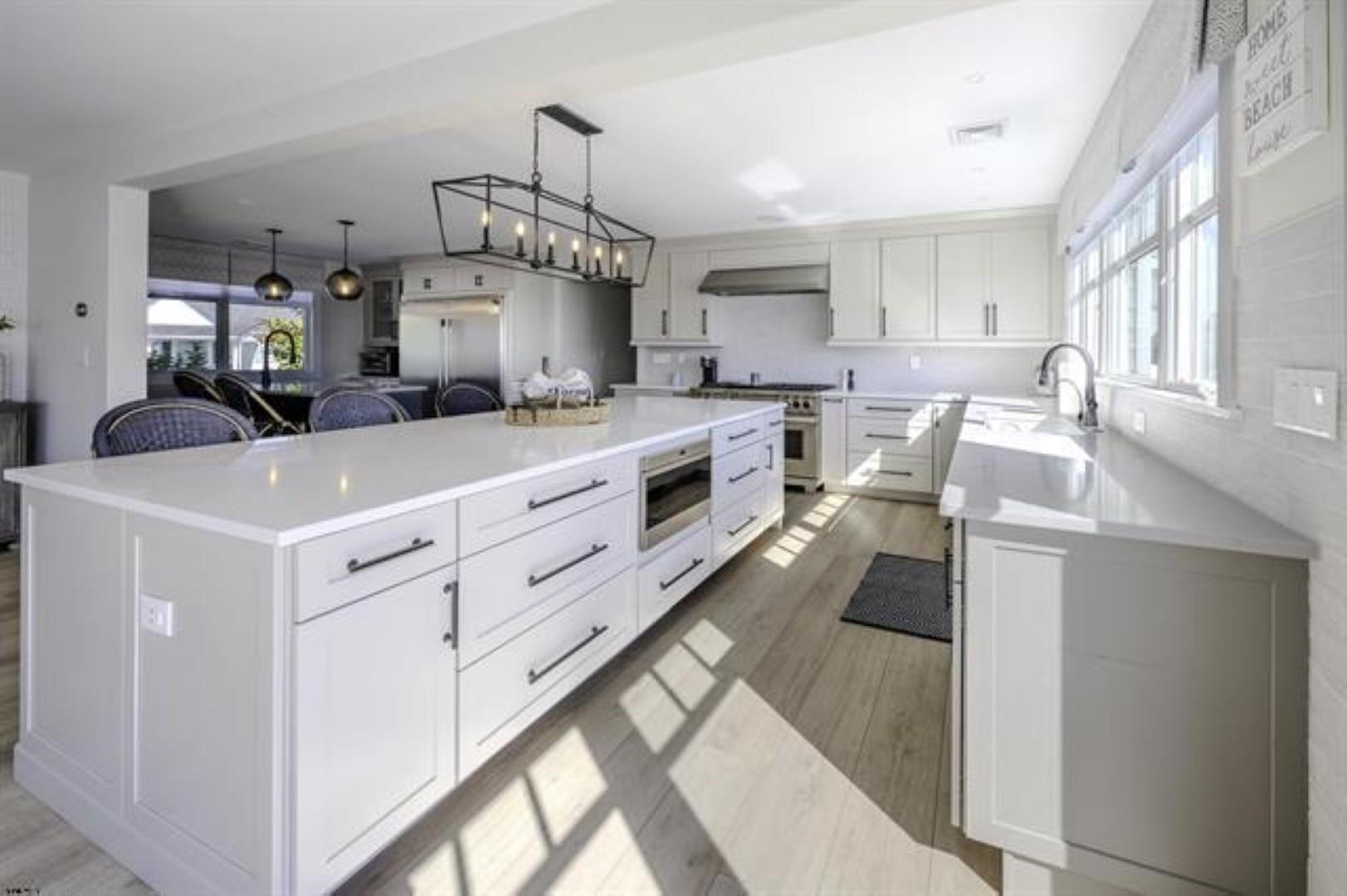 300 N 33rd Avenue