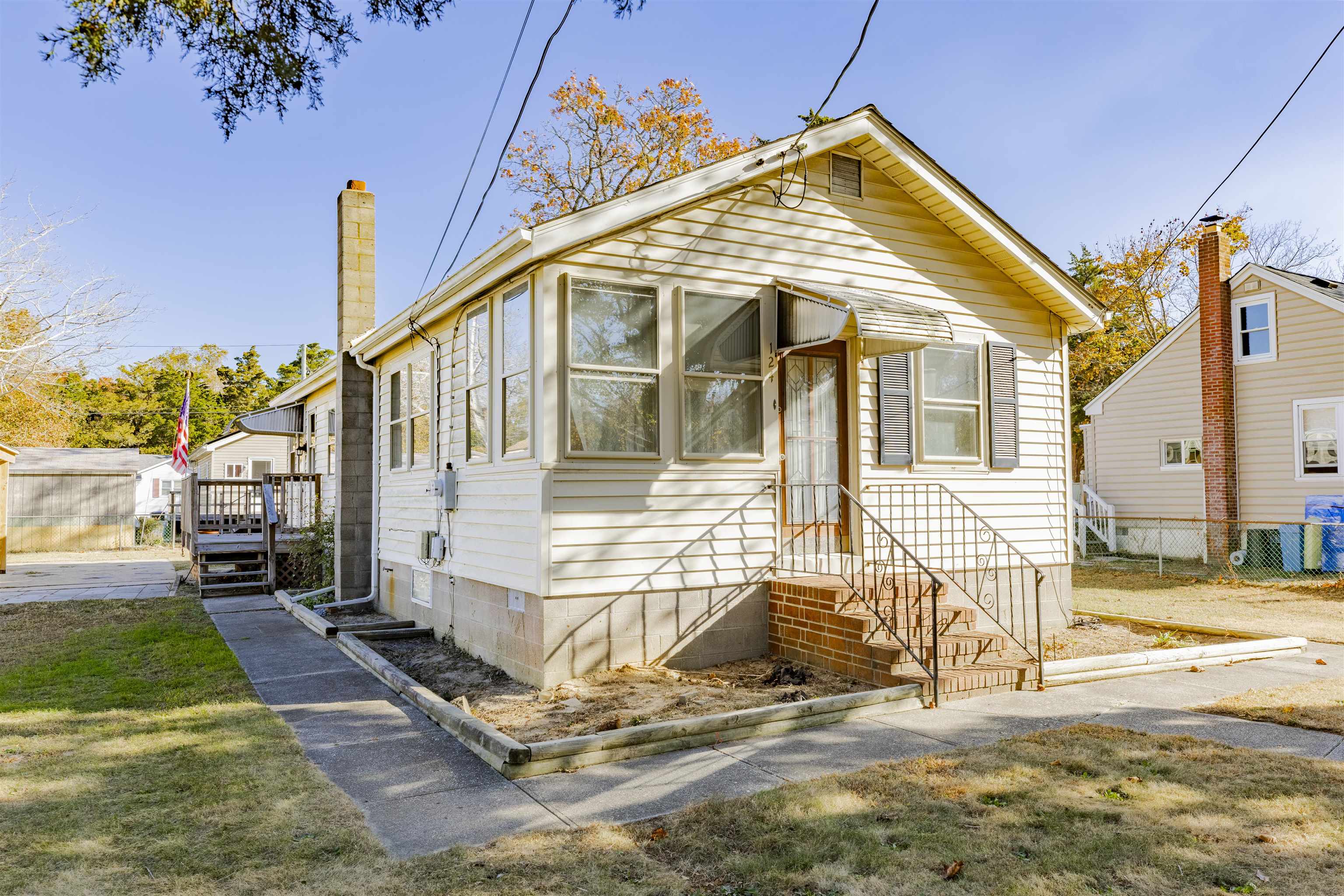 124 Geneva Avenue - Del Haven