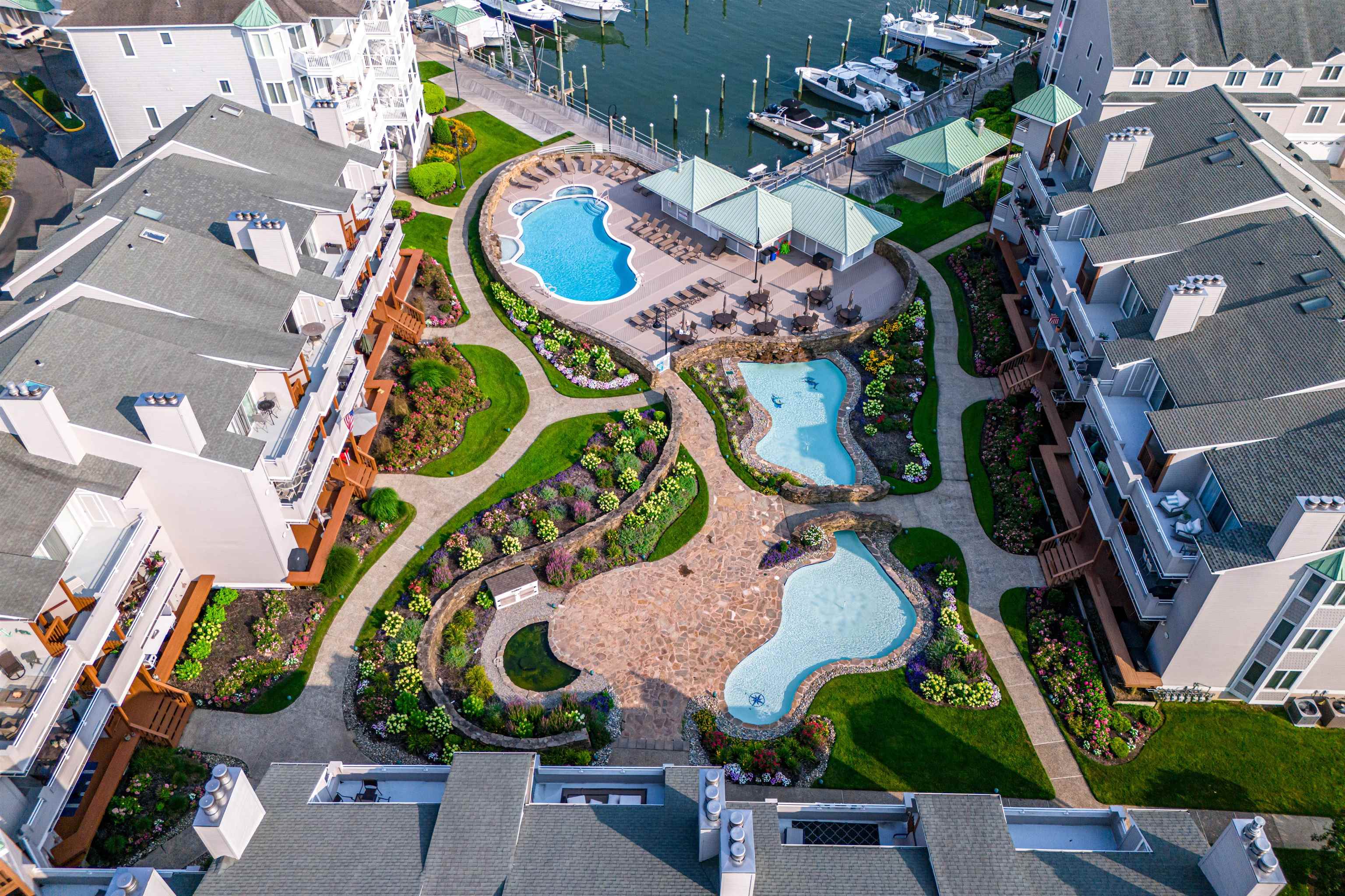902 Ocean Drive - Picture 4