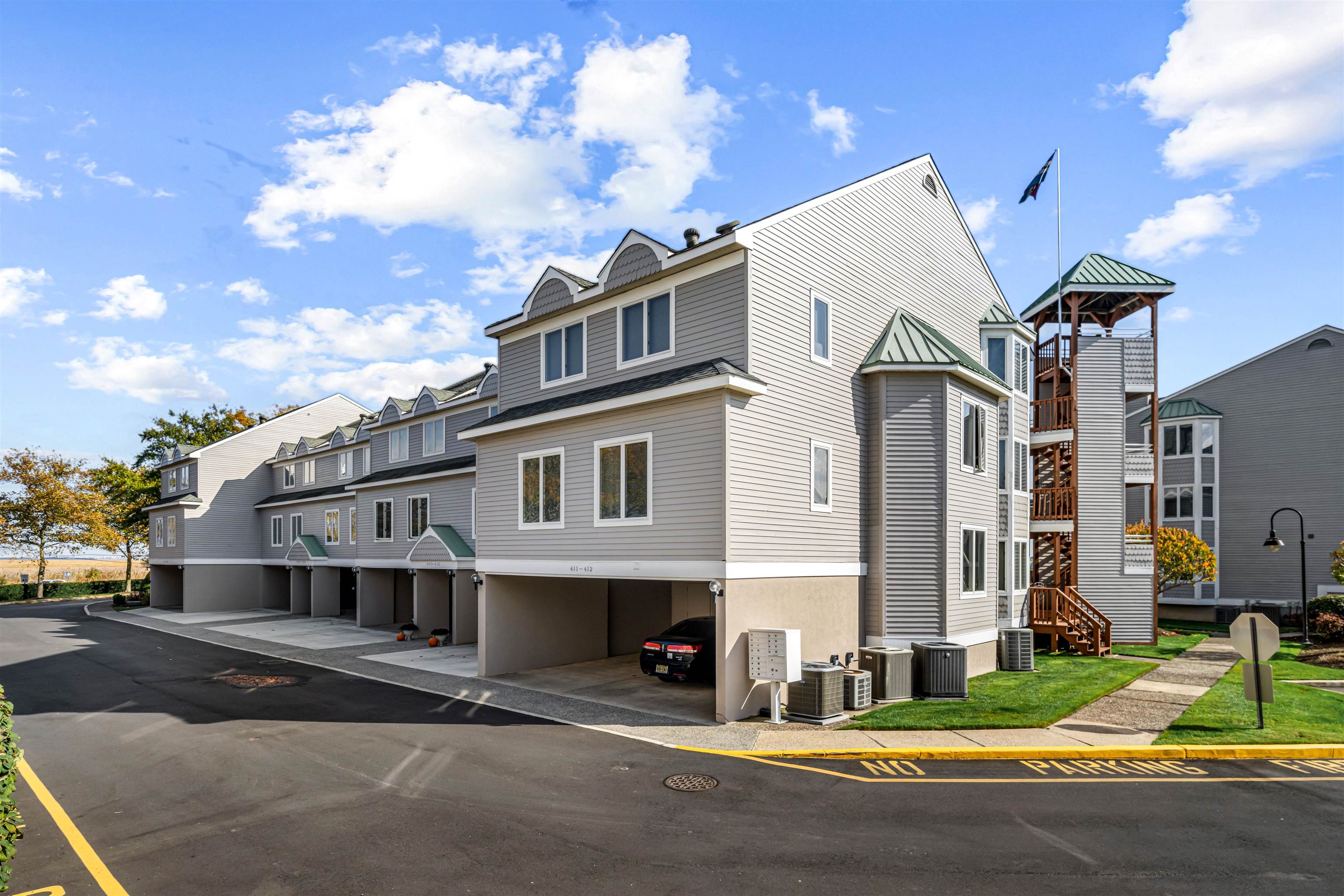 902 Ocean Drive - Picture 5