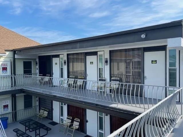 313 E Glenwood Avenue - Wildwood