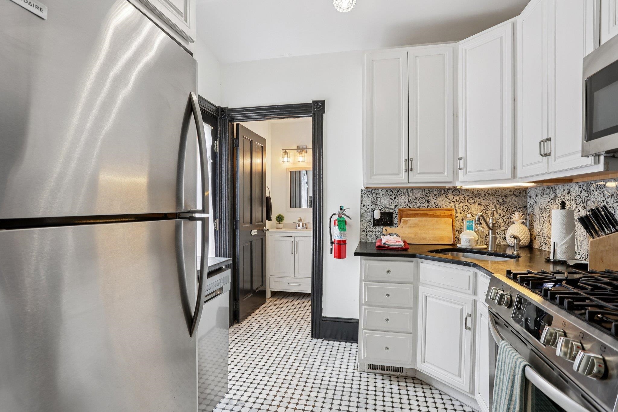 414 Broadway - Picture 33