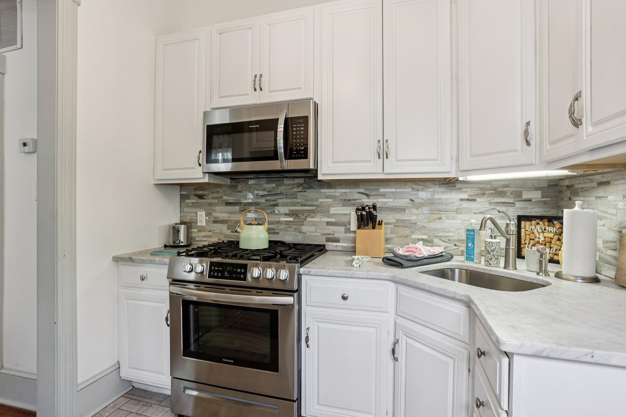 416 Broadway - Picture 36