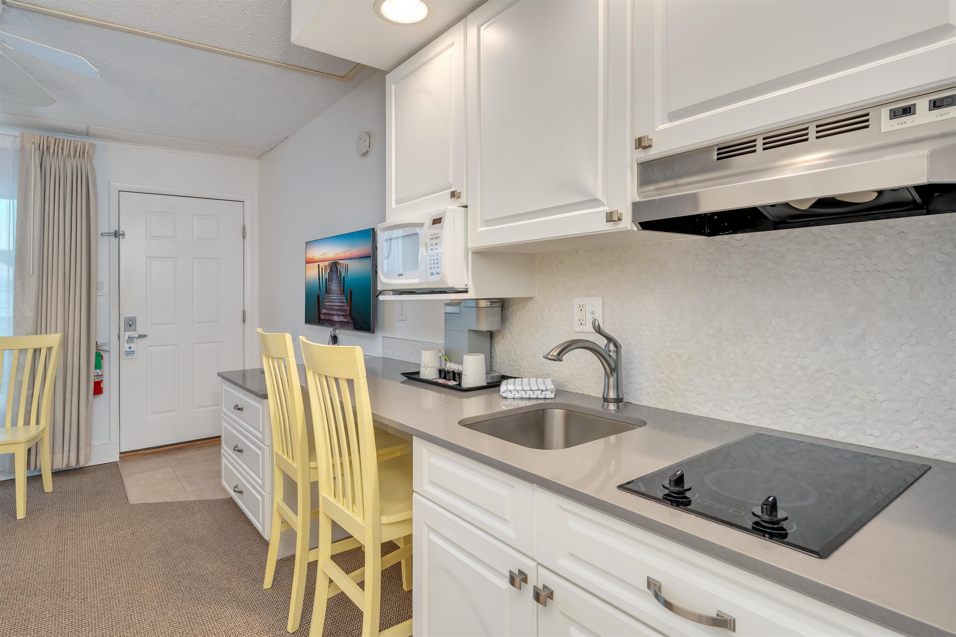 7800 Dune Drive - Picture 9
