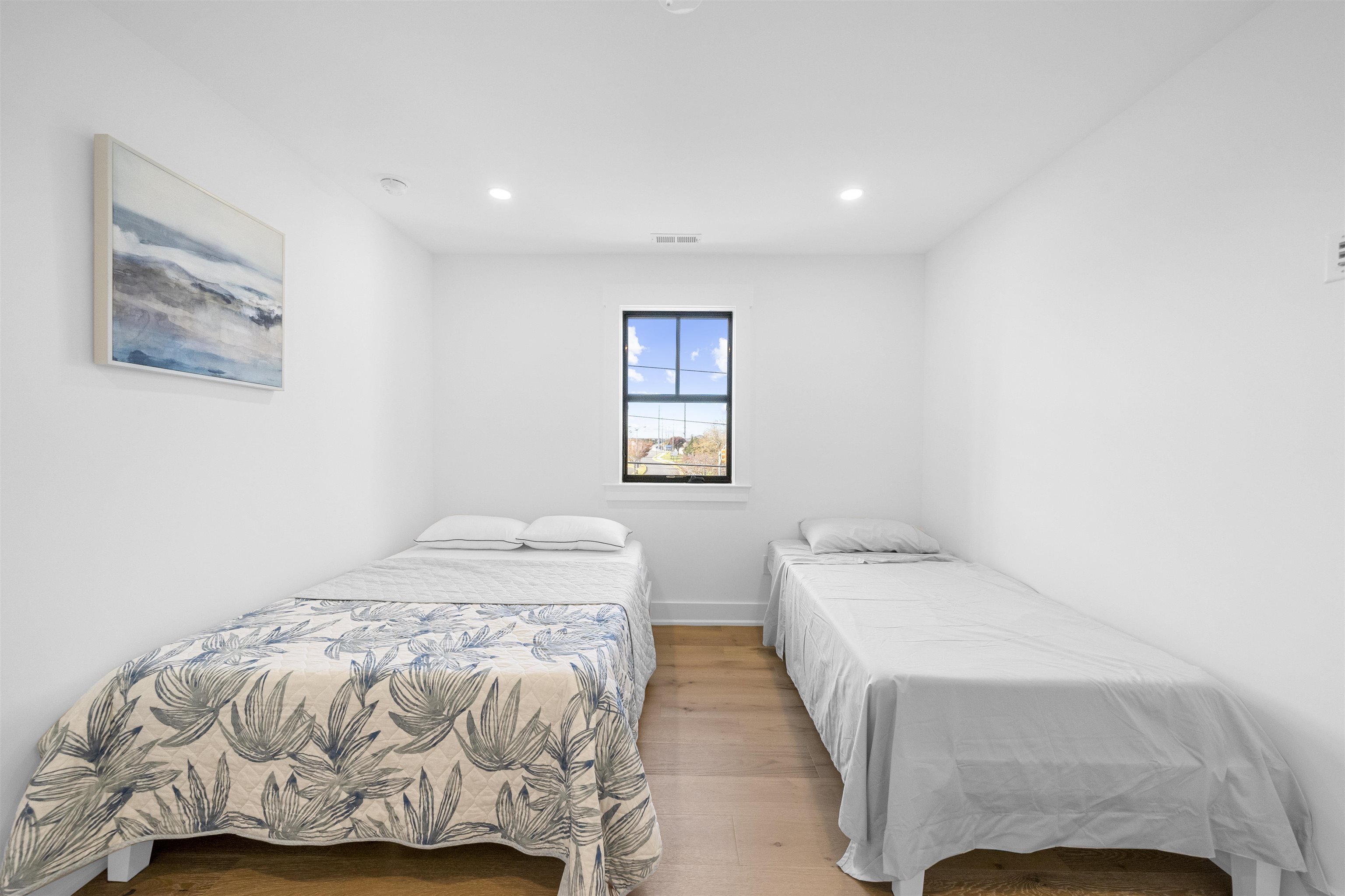 https://cdnparap40.paragonrels.com/ParagonImages/Property/P4/CAPEMAY/243437/20/0/0/cf25563a0eb916958c0fe300ddfda8b4/1/a25b544f39a6d8429b6be05b0e4a23f1/243437-cfeab474-85bc-412c-9dd4-bed60c4ba188.JPG