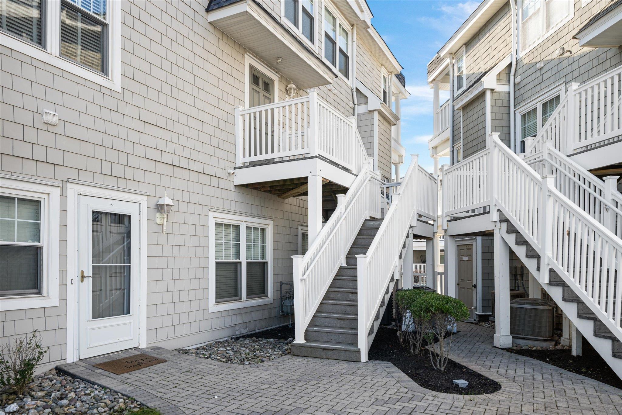 https://cdnparap40.paragonrels.com/ParagonImages/Property/P4/CAPEMAY/243468/1/0/0/573cb83ec8cb7319d8d58d1e3bc23c87/1/6ef8dde7f089a6d3545923ae28cfaff8/243468-22c96bd5-2df6-4e71-a564-cbaad52df844.JPG