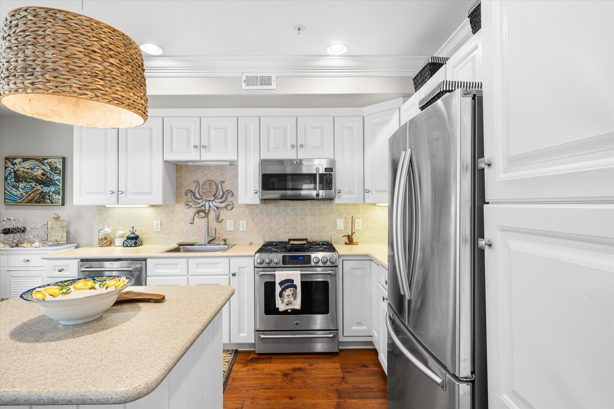 https://cdnparap40.paragonrels.com/ParagonImages/Property/P4/CAPEMAY/243468/14/0/0/5419d1ea8c4e8d48867acfecf037fb4f/1/6ef8dde7f089a6d3545923ae28cfaff8/243468-083a09c2-88dd-4e52-931b-33edcf56c618.JPG