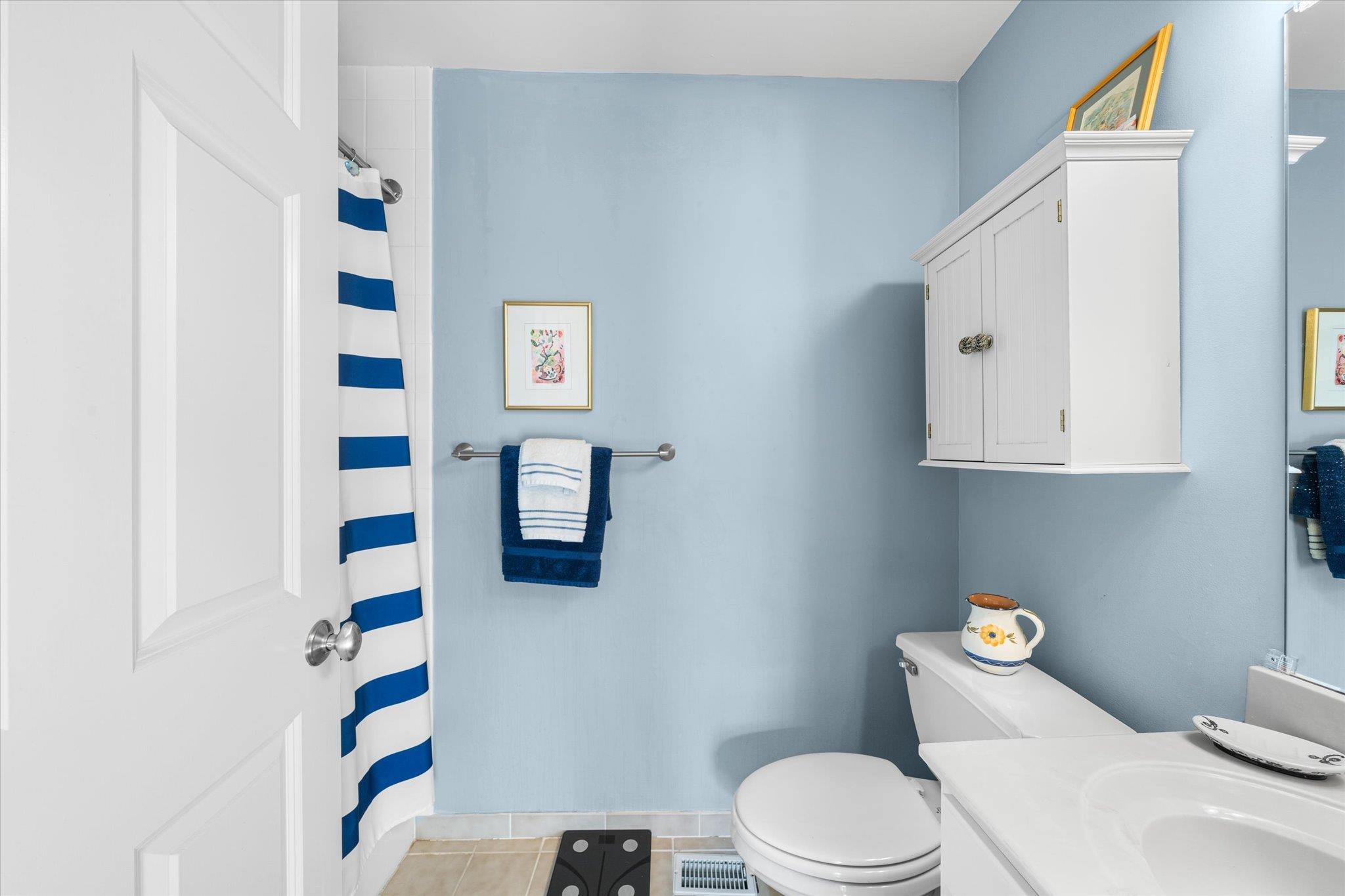 https://cdnparap40.paragonrels.com/ParagonImages/Property/P4/CAPEMAY/243468/19/0/0/fd7e69f28a9dc27f79ec22366044e320/1/6ef8dde7f089a6d3545923ae28cfaff8/243468-dff44574-ecb2-44b4-9af1-6eea9f86628f.JPG