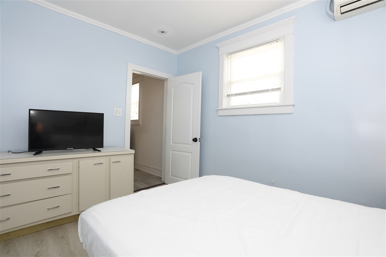 235 E Garfield Avenue - Picture 27