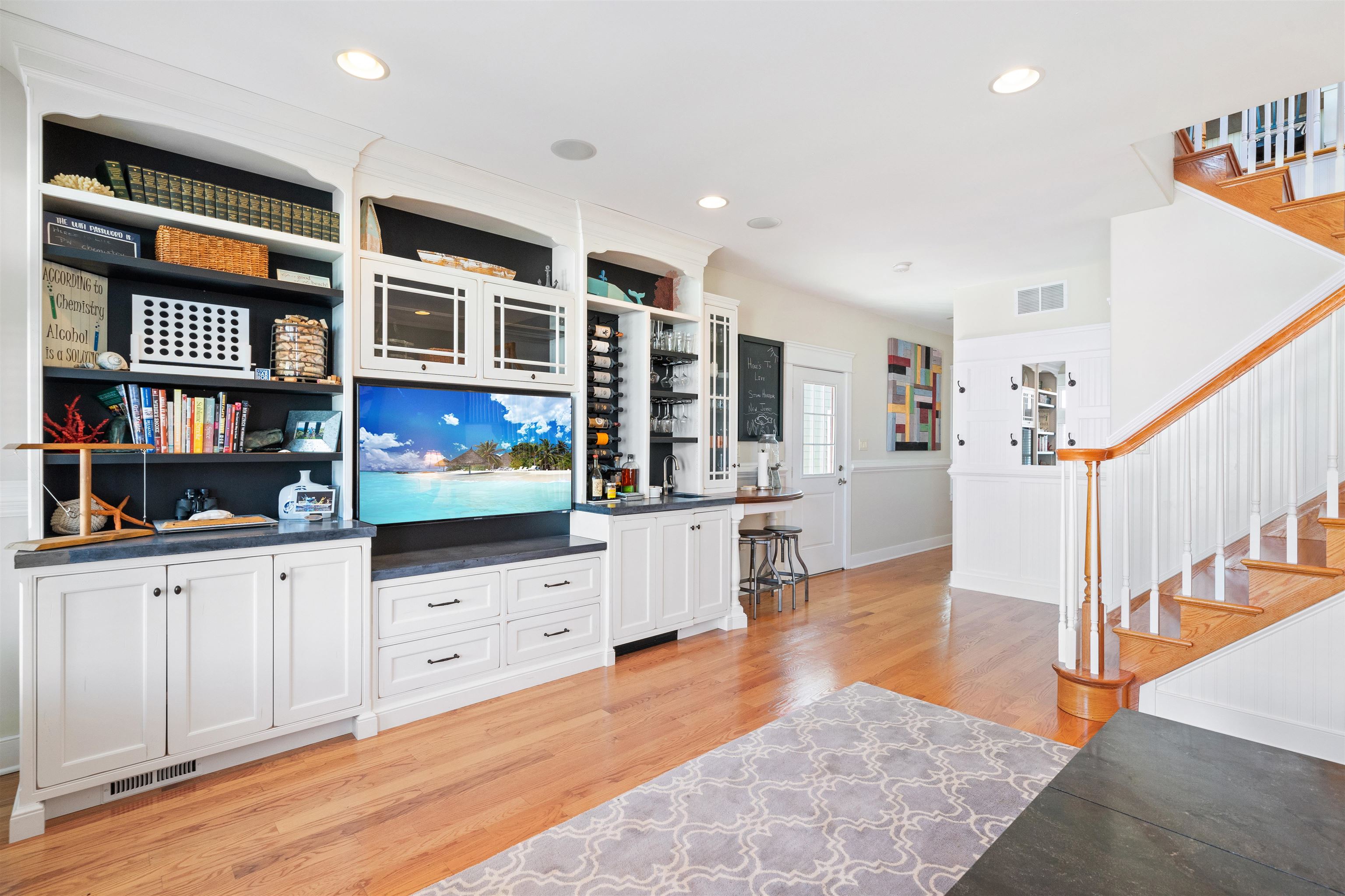 https://cdnparap40.paragonrels.com/ParagonImages/Property/P4/CAPEMAY/243579/3/0/0/d2107221346e4b43b1601b9997870435/1/7c95f98d1897ad5b6a967a5d50d98c17/243579-0462ec0d-e7af-470b-bd0a-2bc3a42a9887.JPG
