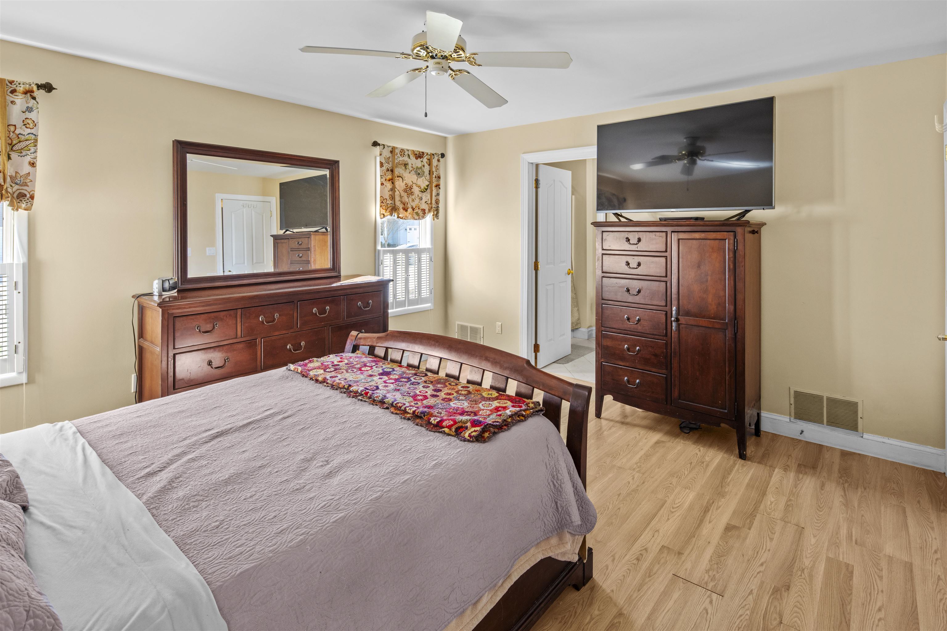 202 W Vineyard Court - Picture 16