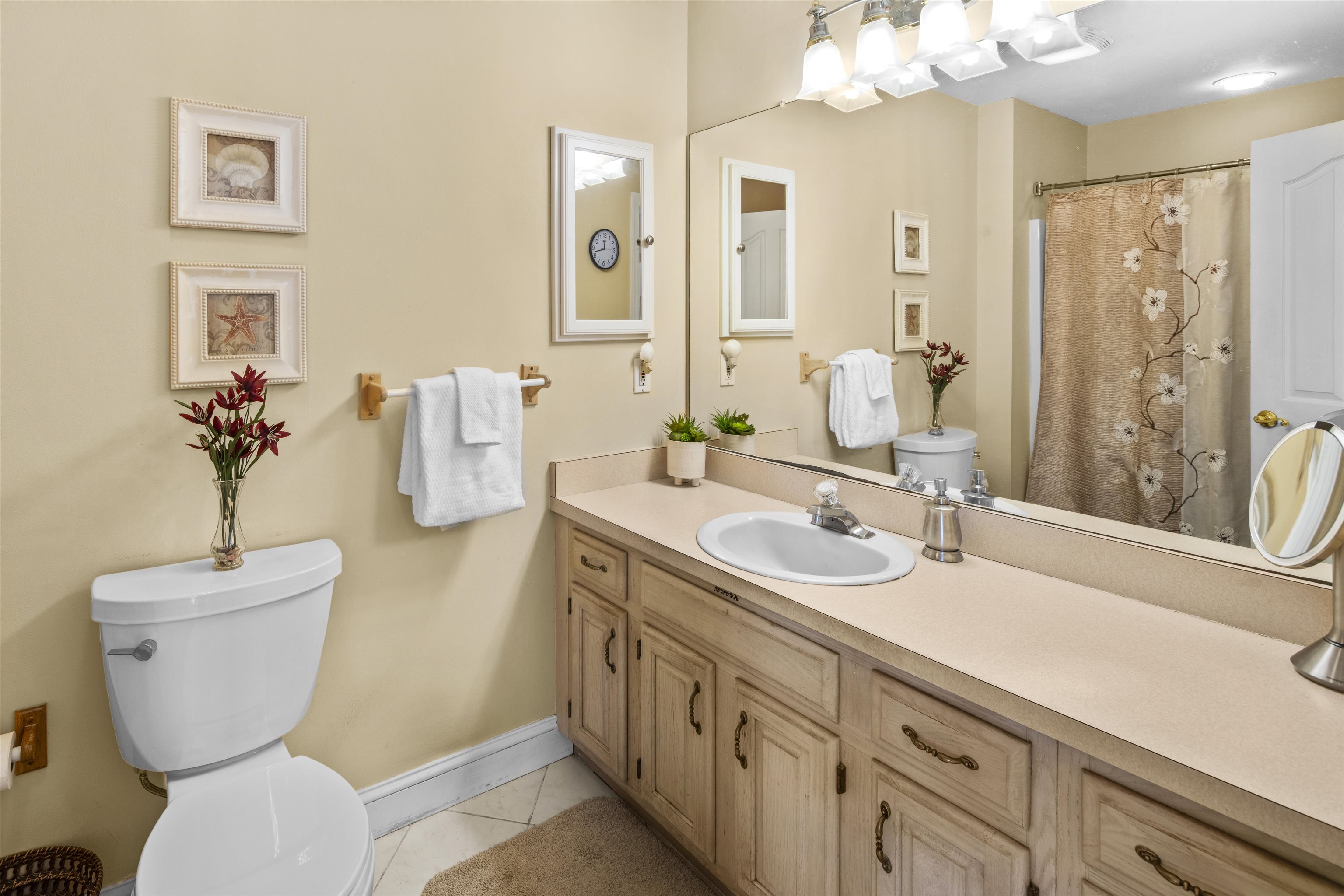 202 W Vineyard Court - Picture 17