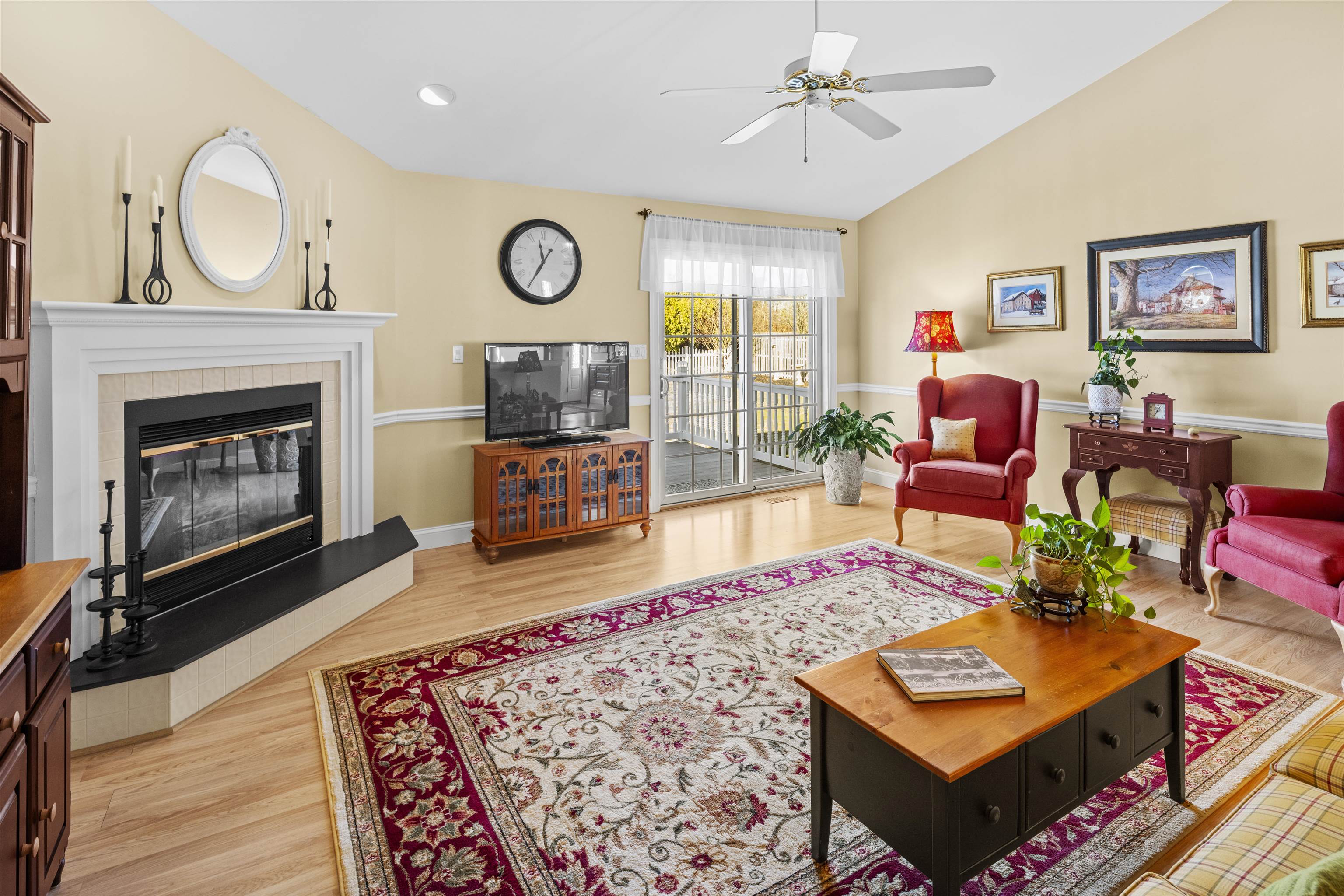 202 W Vineyard Court - Picture 10