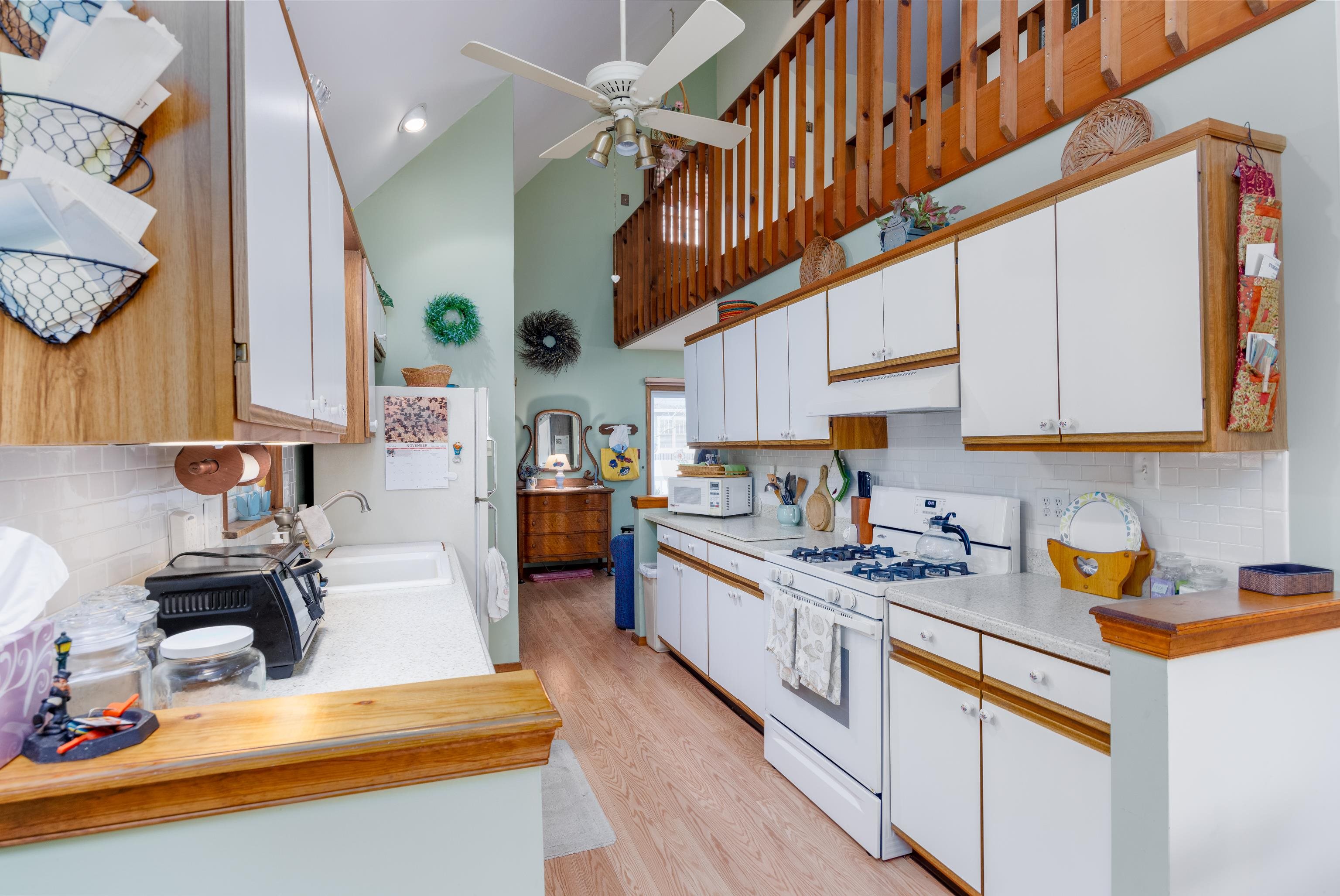 132 W Aster Road - Picture 6