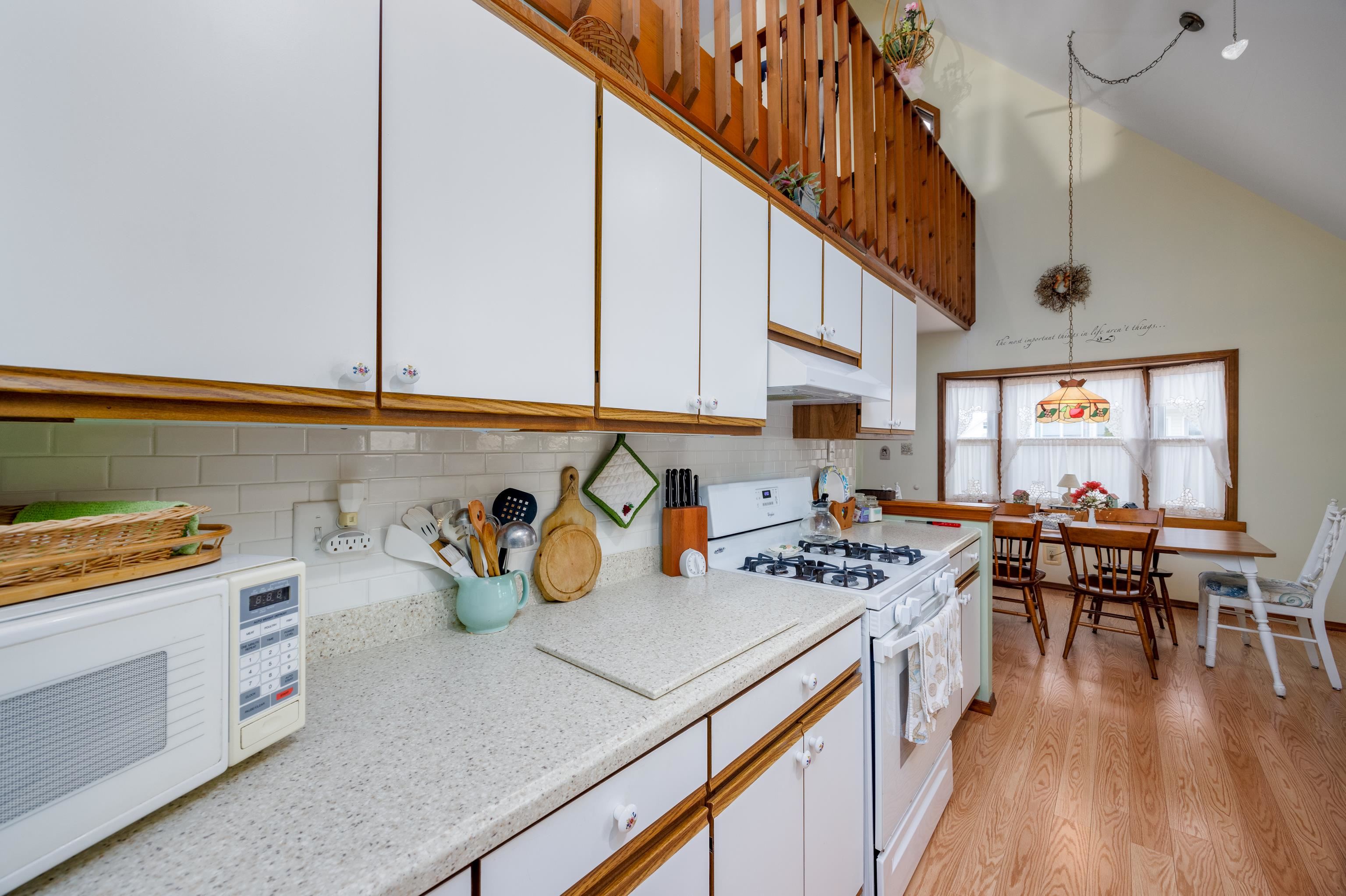 132 W Aster Road - Picture 7