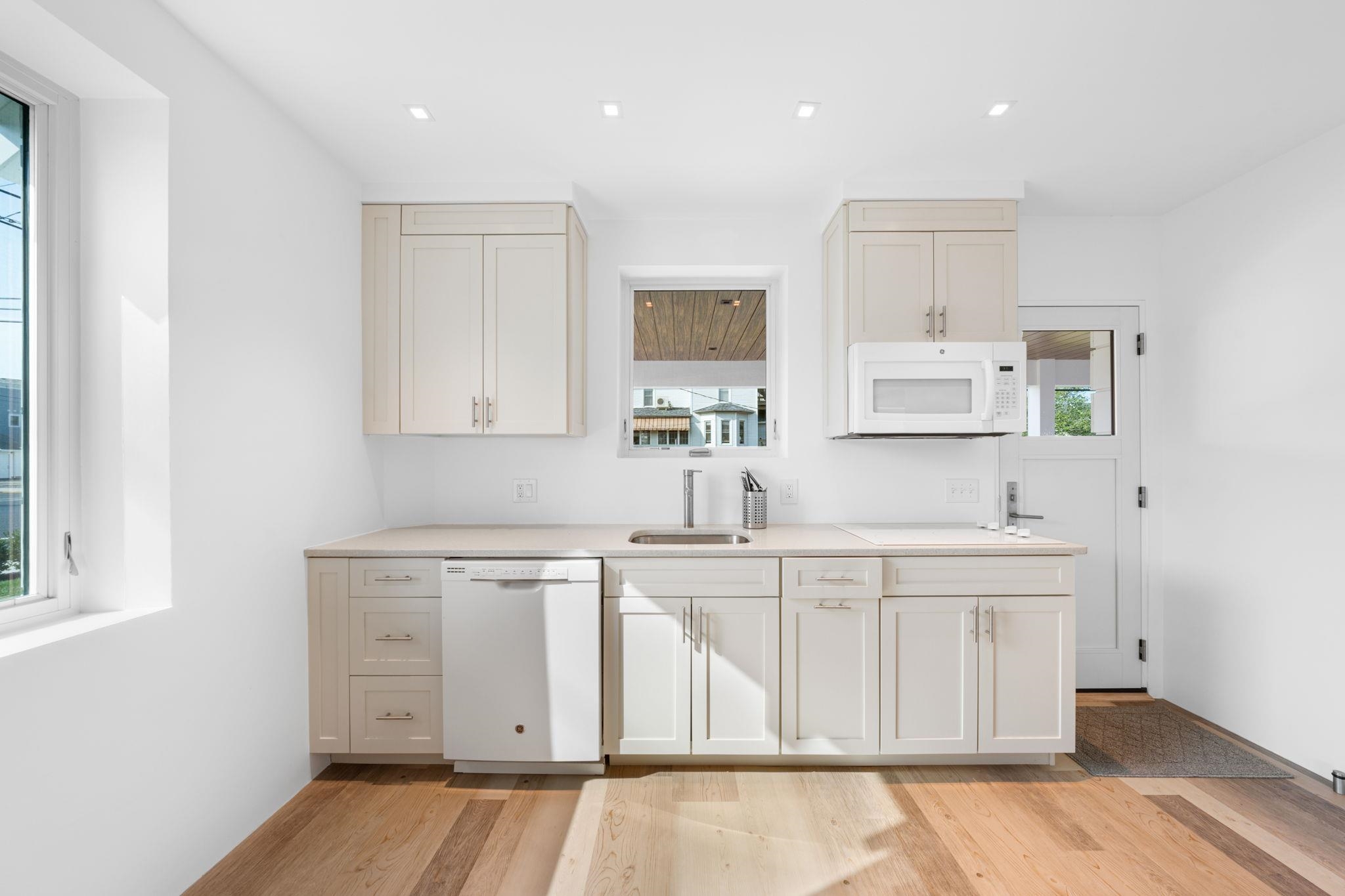2988 1st Avenue - Picture 15