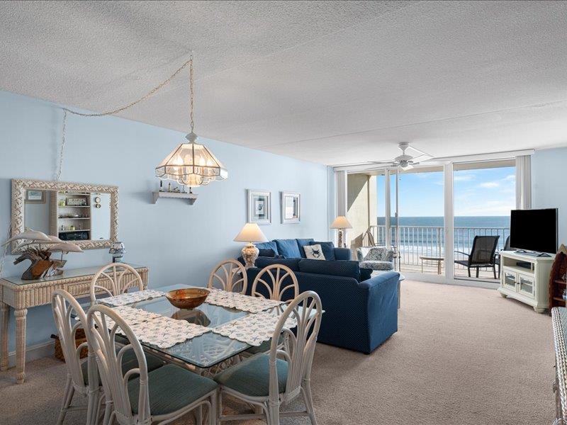 3700 Boardwalk - Picture 14