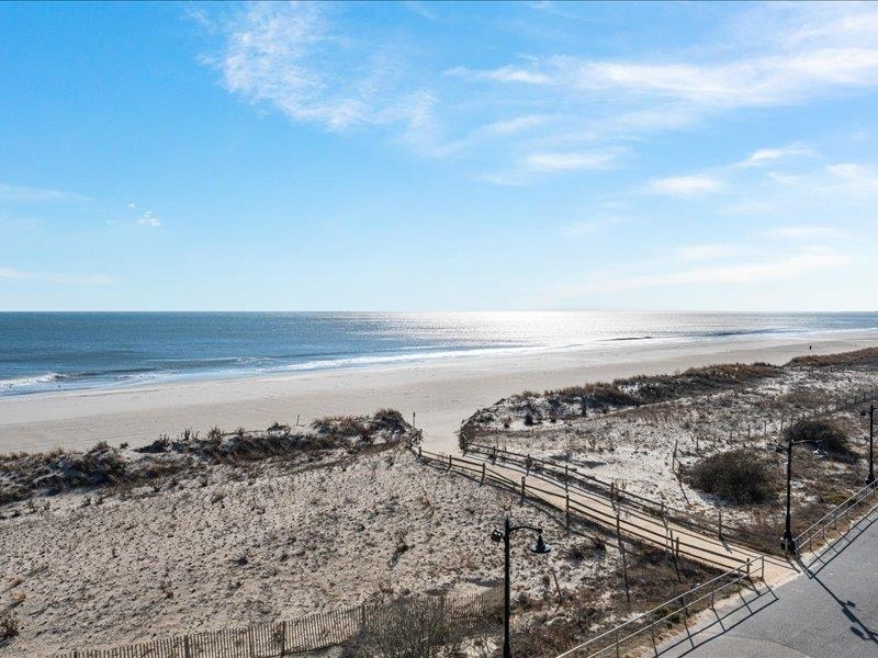 3700 Boardwalk - Picture 21