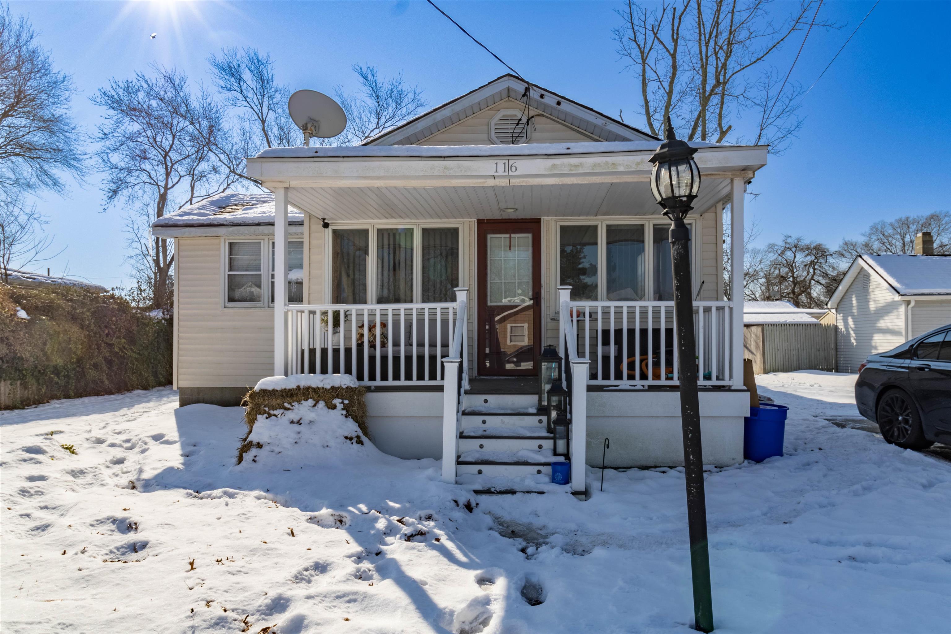 116 Kentucky Avenue - Villas