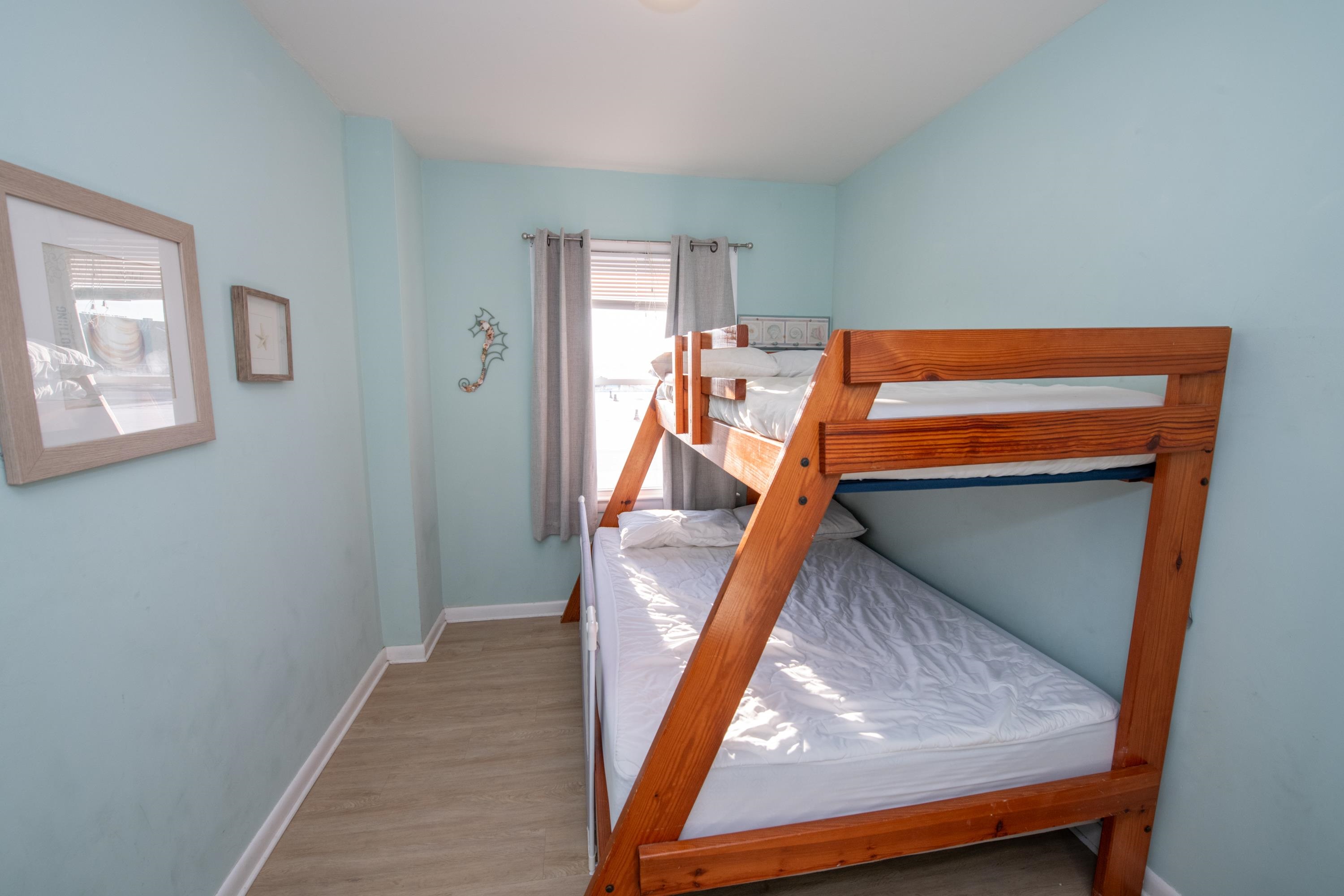 209 E Primrose Road