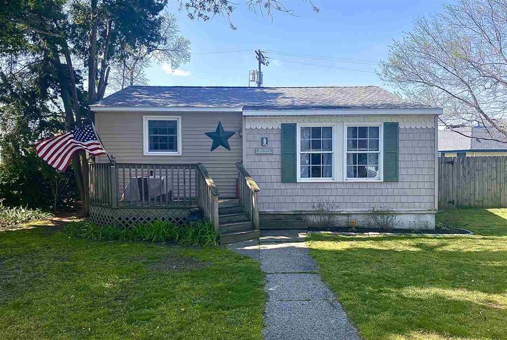 6 Desoto Avenue, Villas