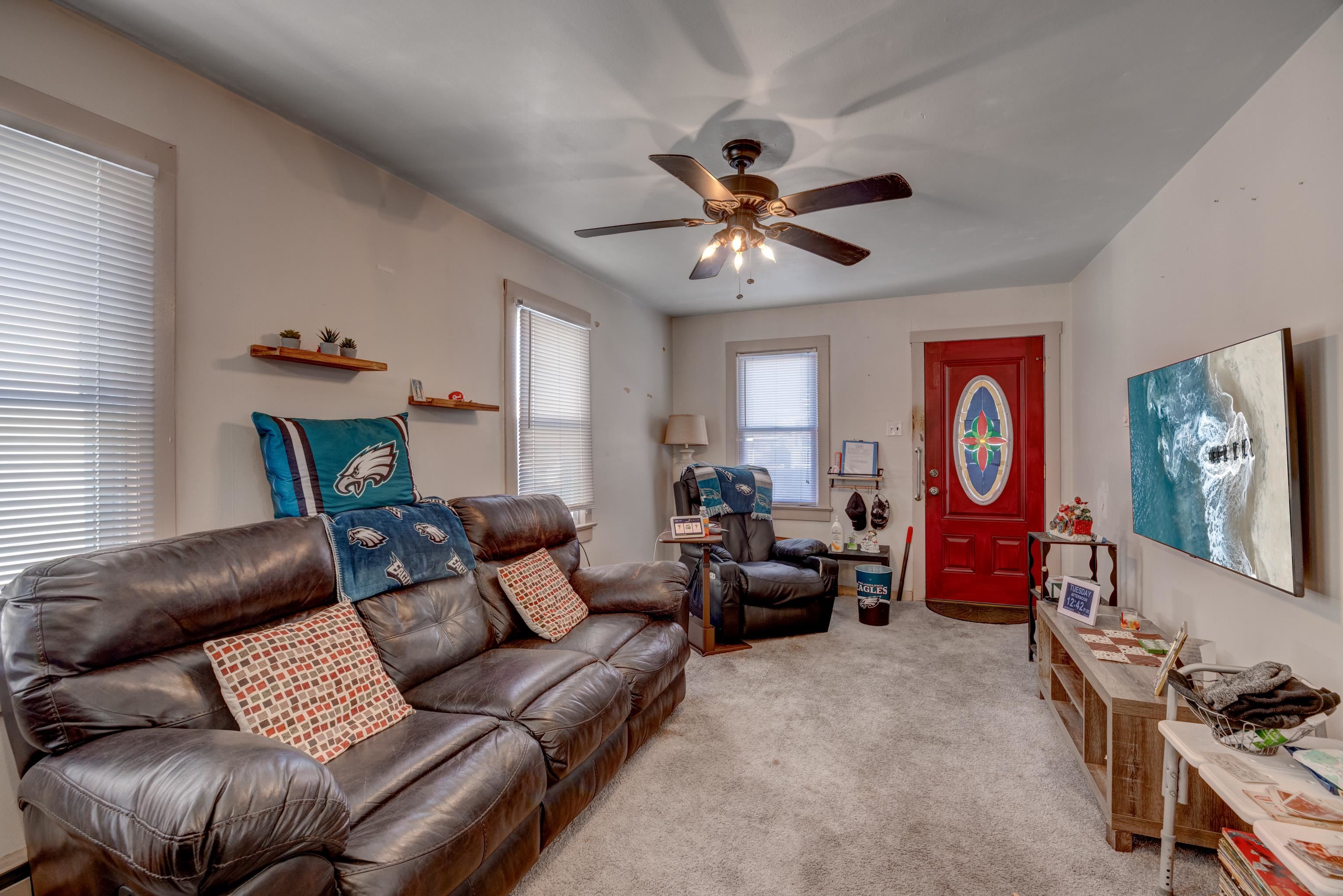 226 W Glenwood Avenue - Picture 4