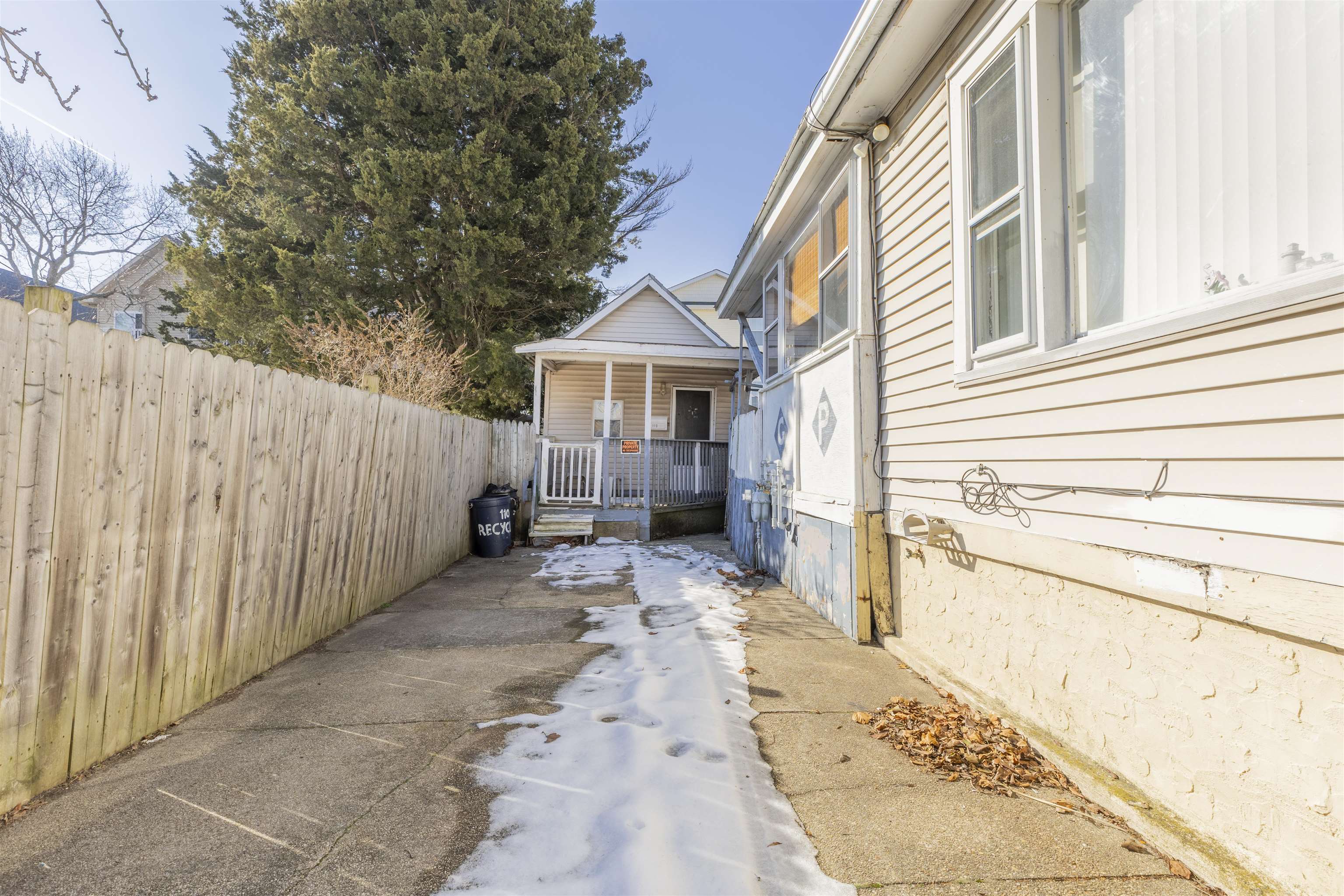 110 E Rio Grande Avenue