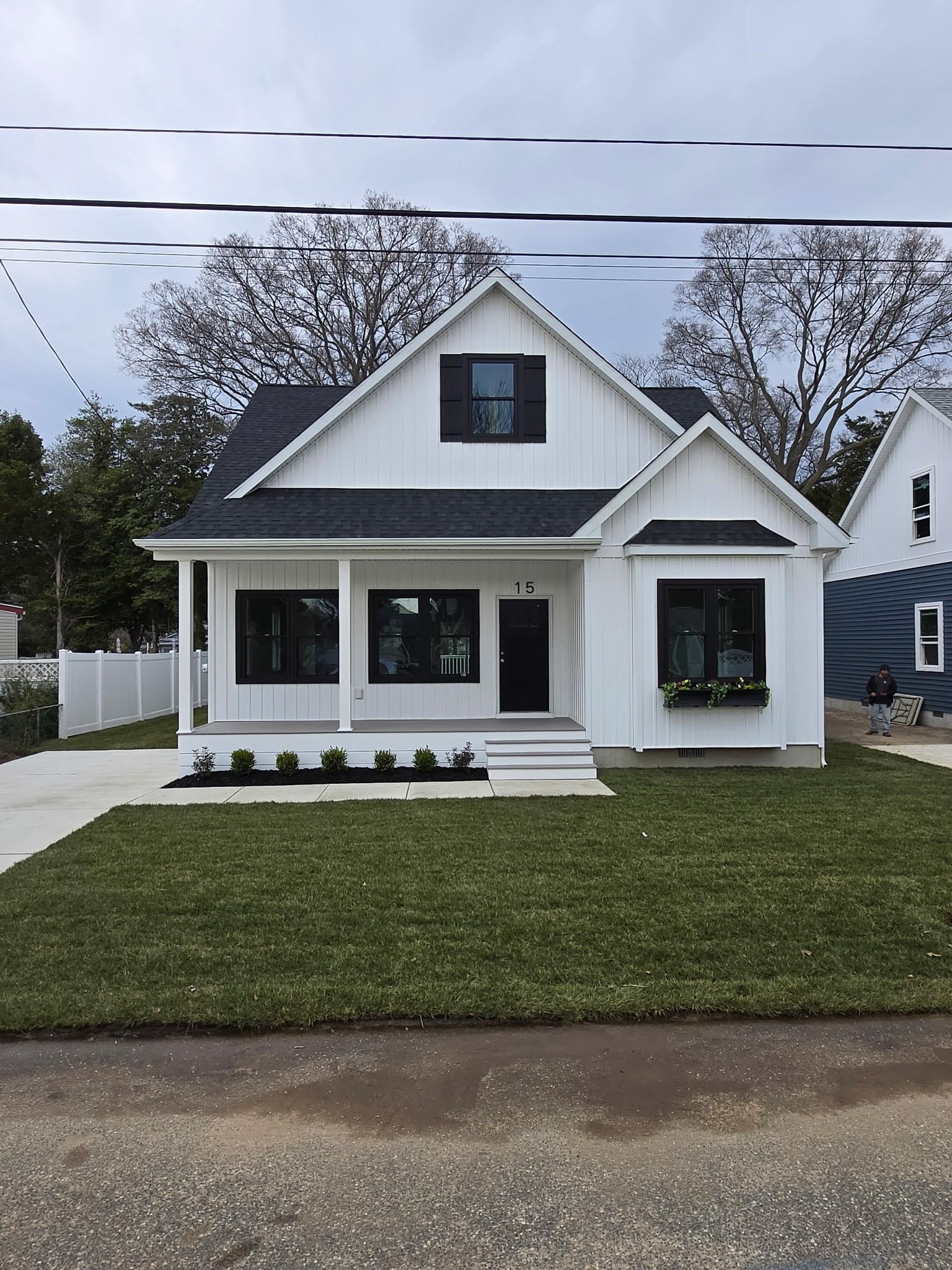 15 Oak Avenue