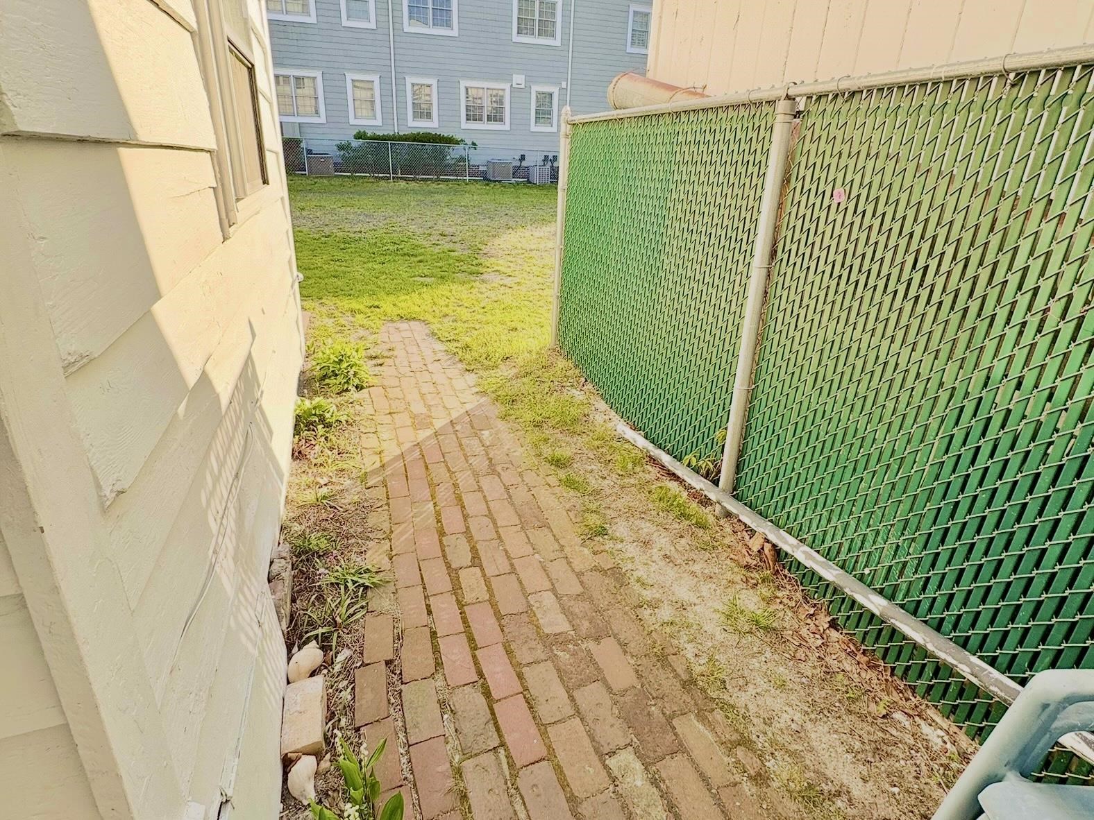 202 Perry Street