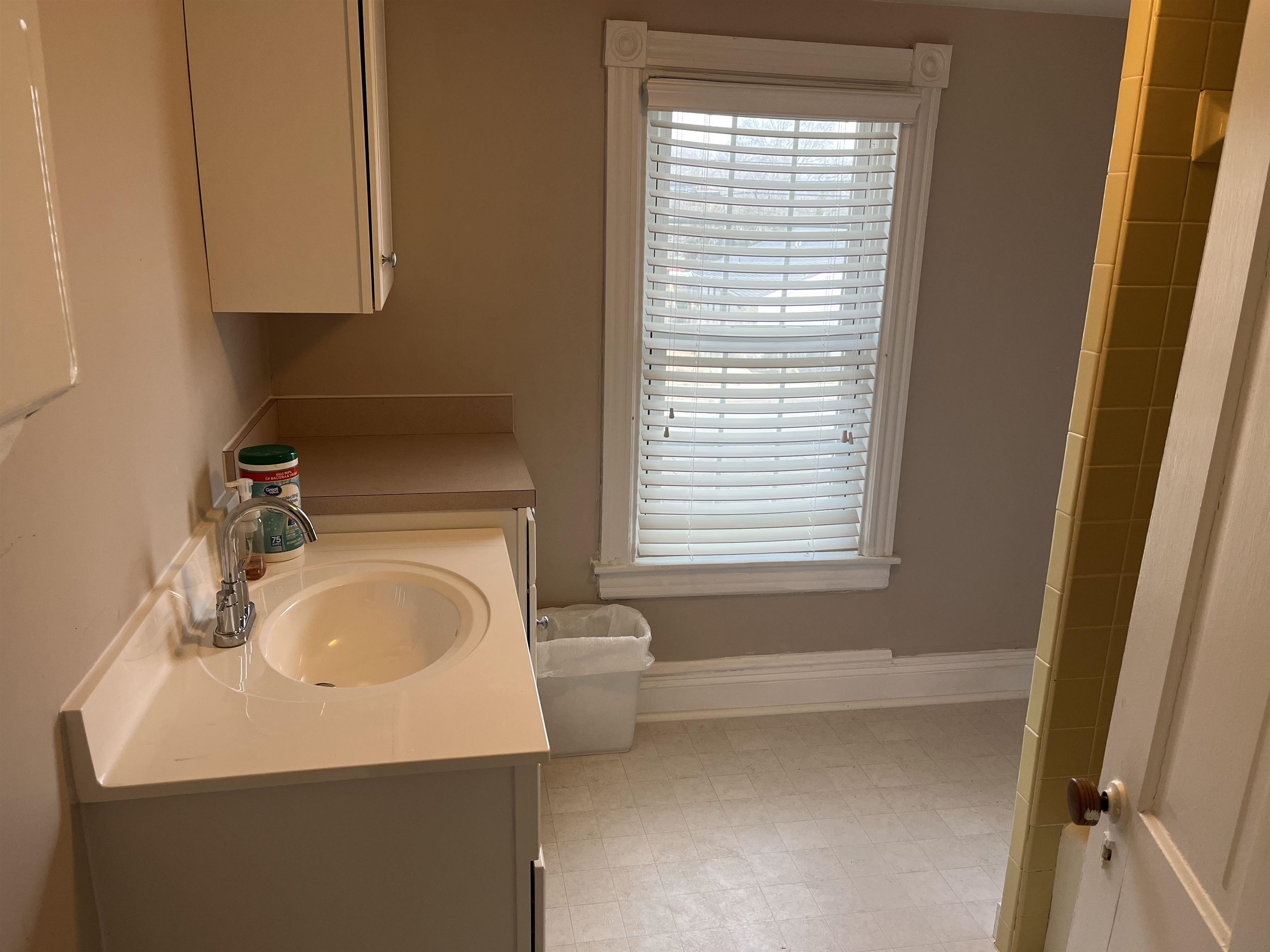 309 S Main Street - Picture 37