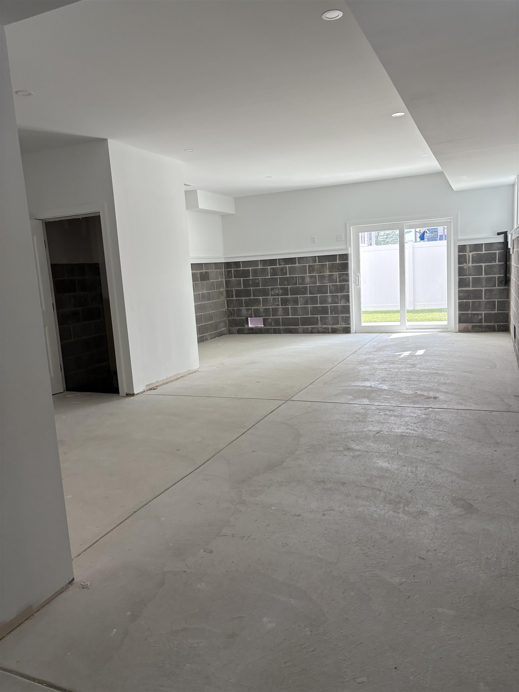 326 W 19th Avenue