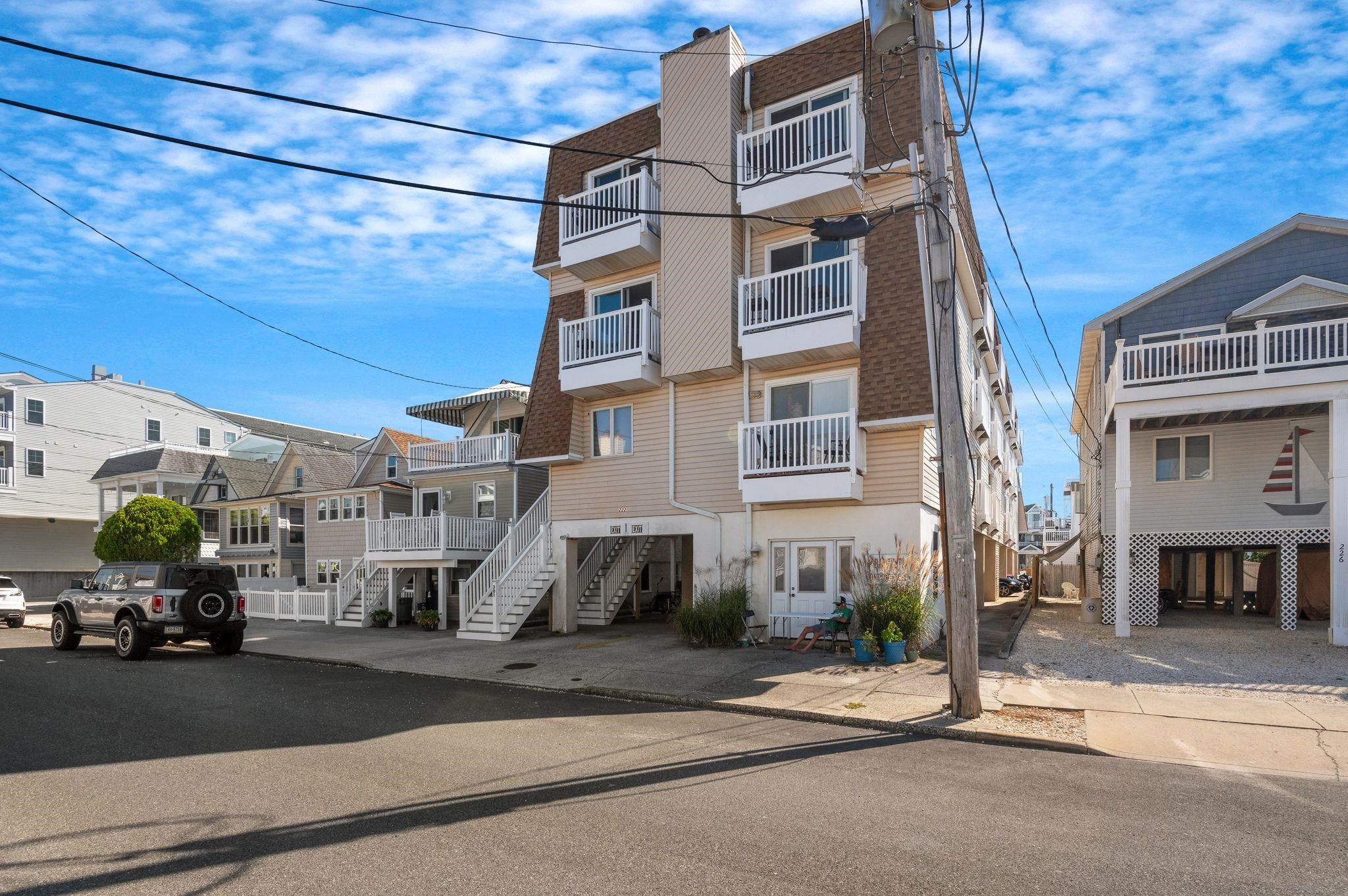 221 87th Street - Picture 2