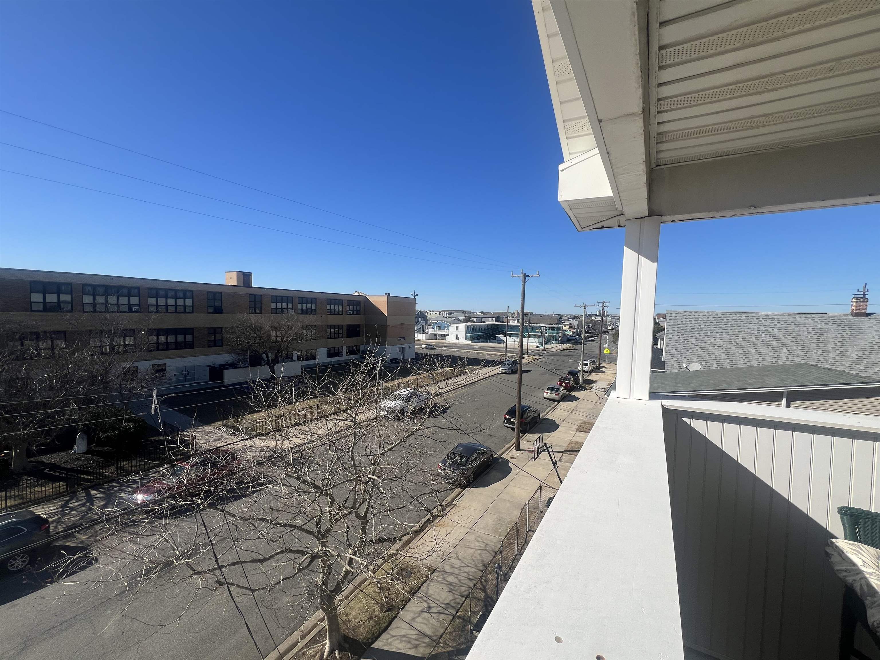 121 E 15th Avenue