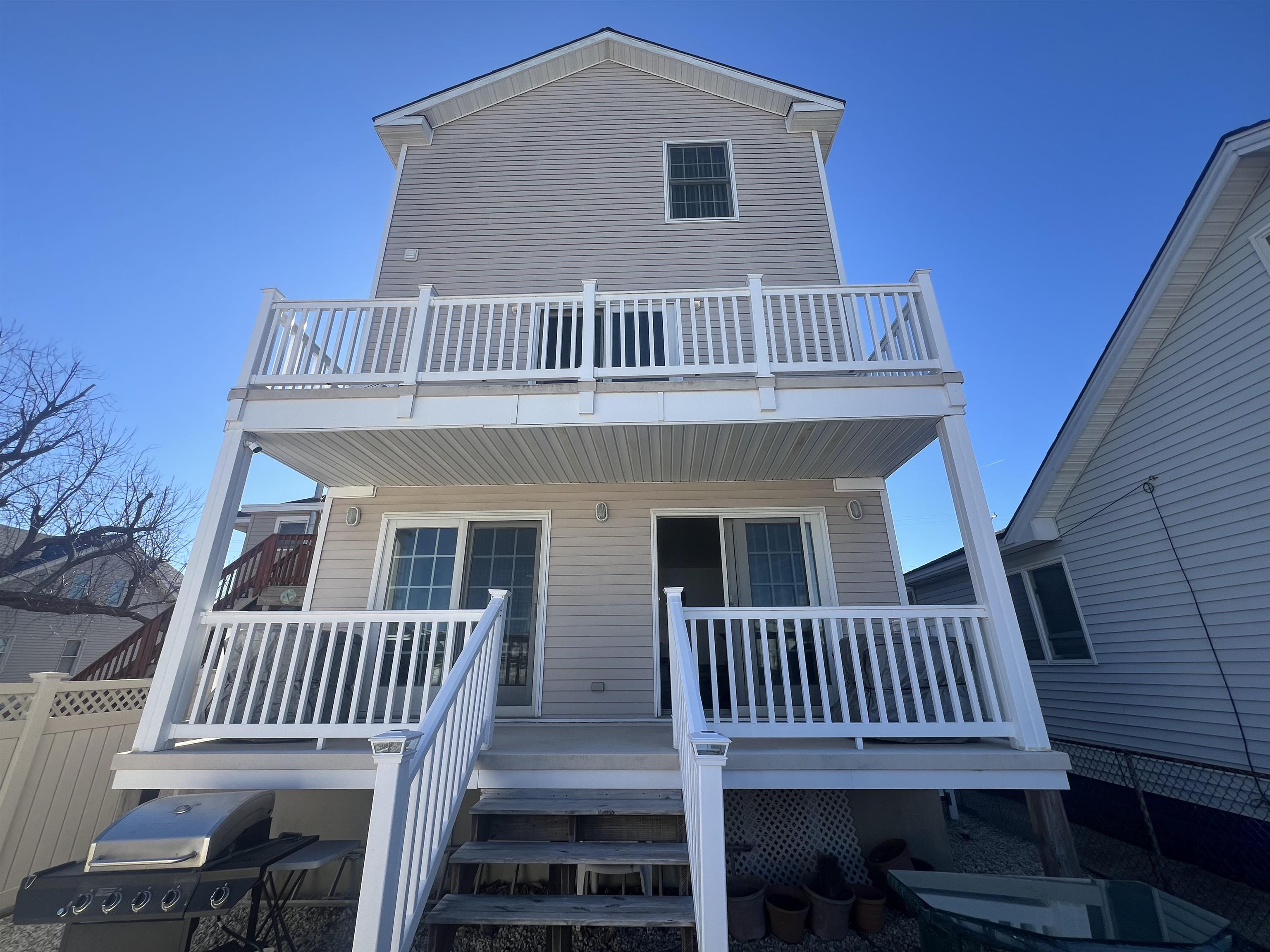 121 E 15th Avenue