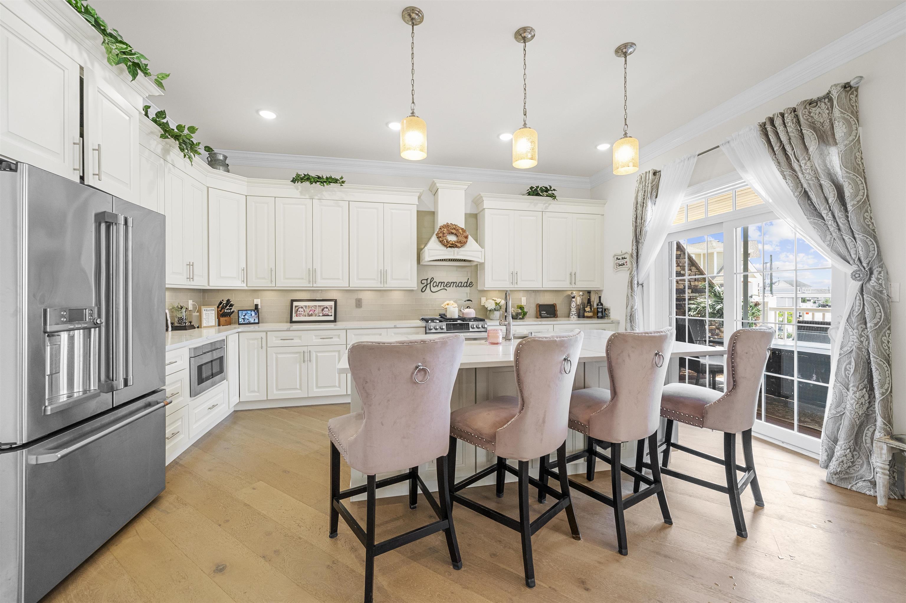 https://cdnparap40.paragonrels.com/ParagonImages/Property/P4/CAPEMAY/250347/24/0/0/4d5b5f9d3d03152973979255a4eb5993/1/05cc581858a935ea2d78bd70e4946e83/250347-A3ABF294-D7B5-4747-A6F8-8C00FF215D55.JPG
