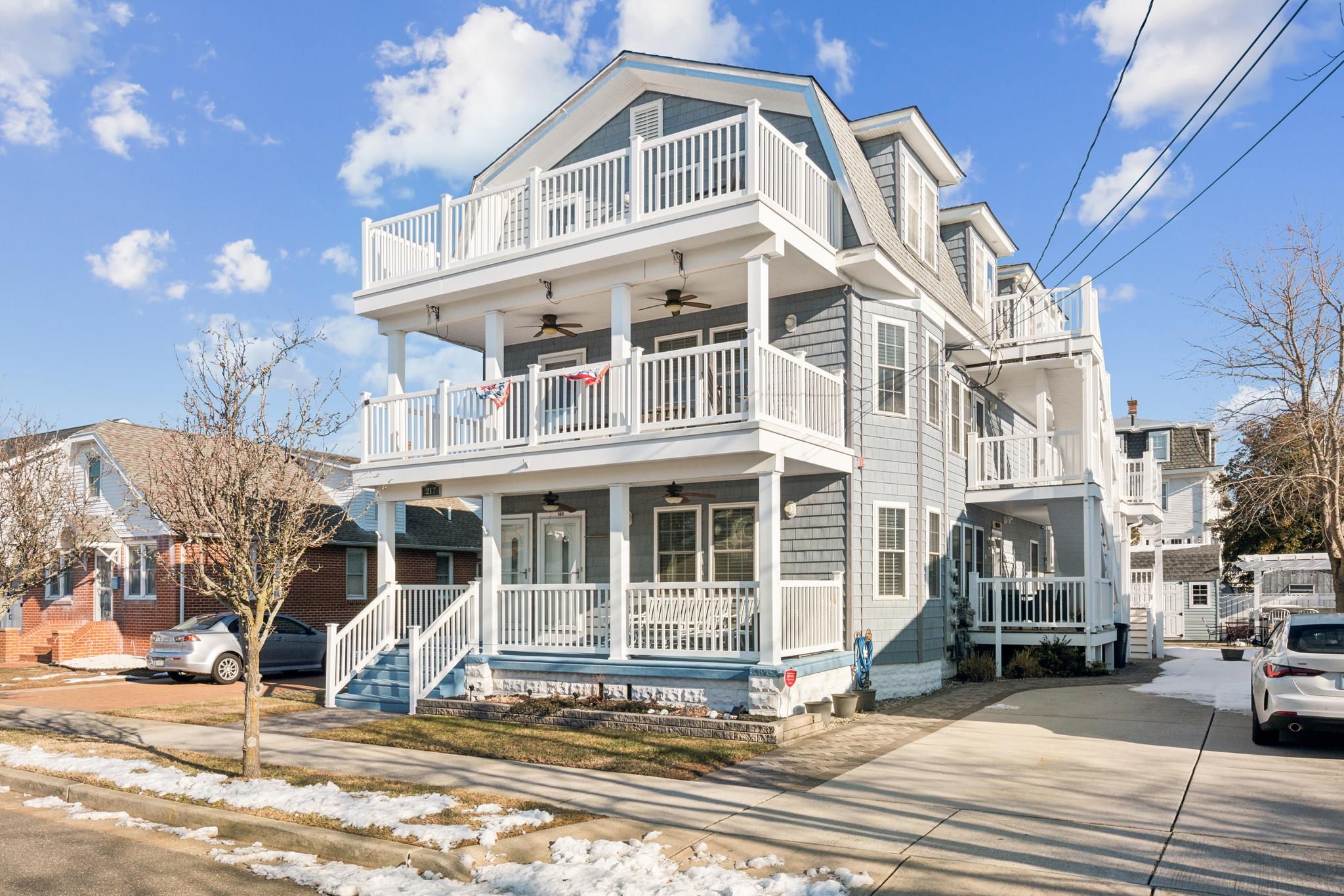 The deSatnick Real Estate Team