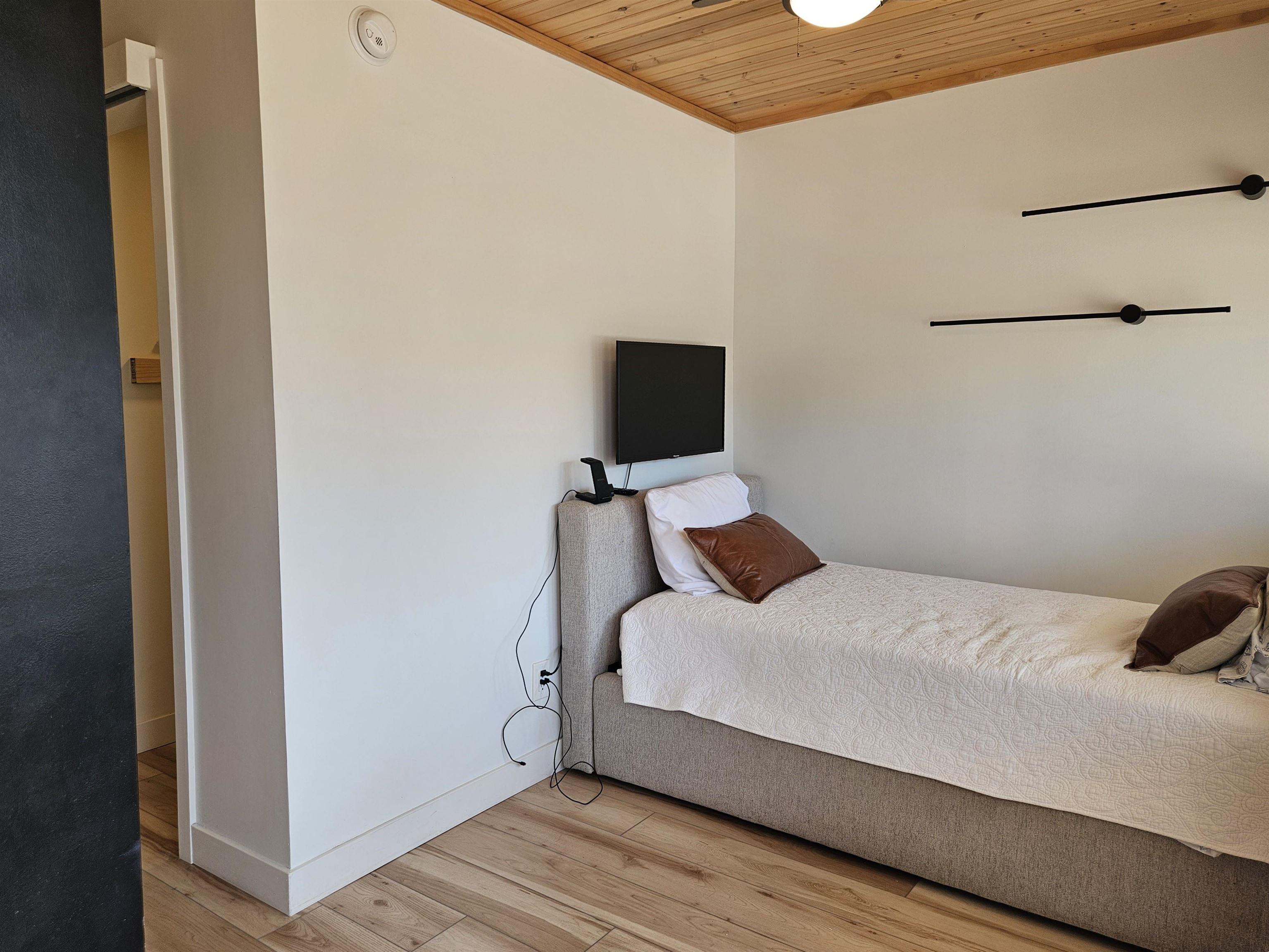 7888 Dune Drive - Picture 6