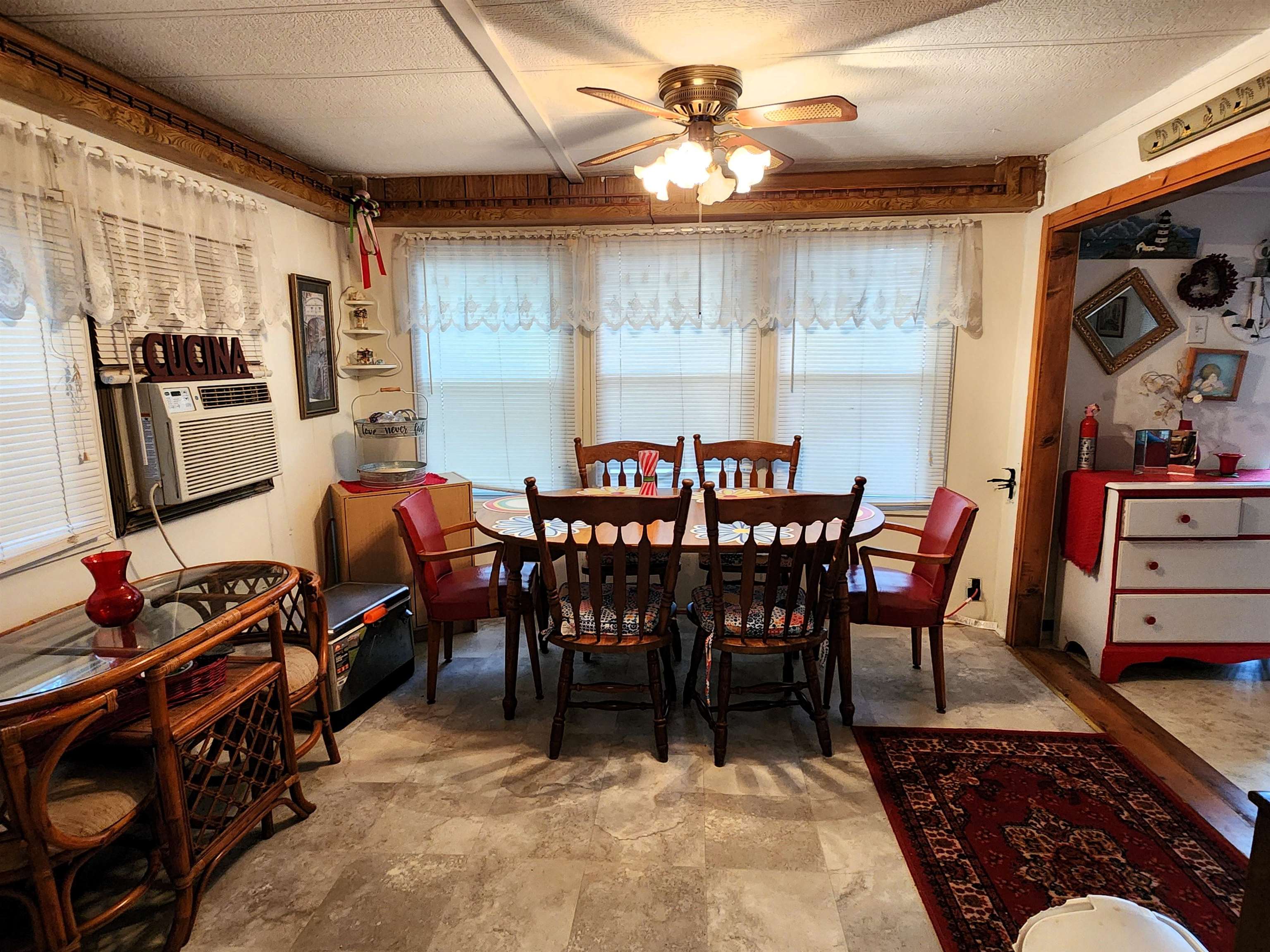 561 Corson Tavern Road - Picture 7