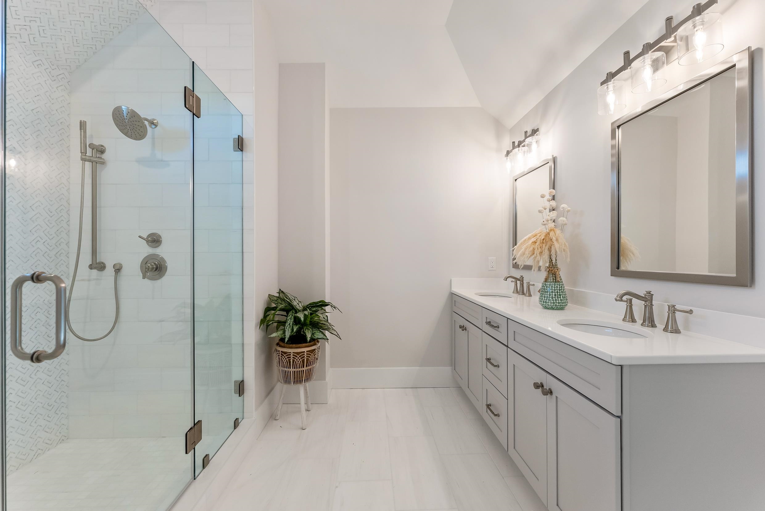 301 W 1st Avenue - Picture 31