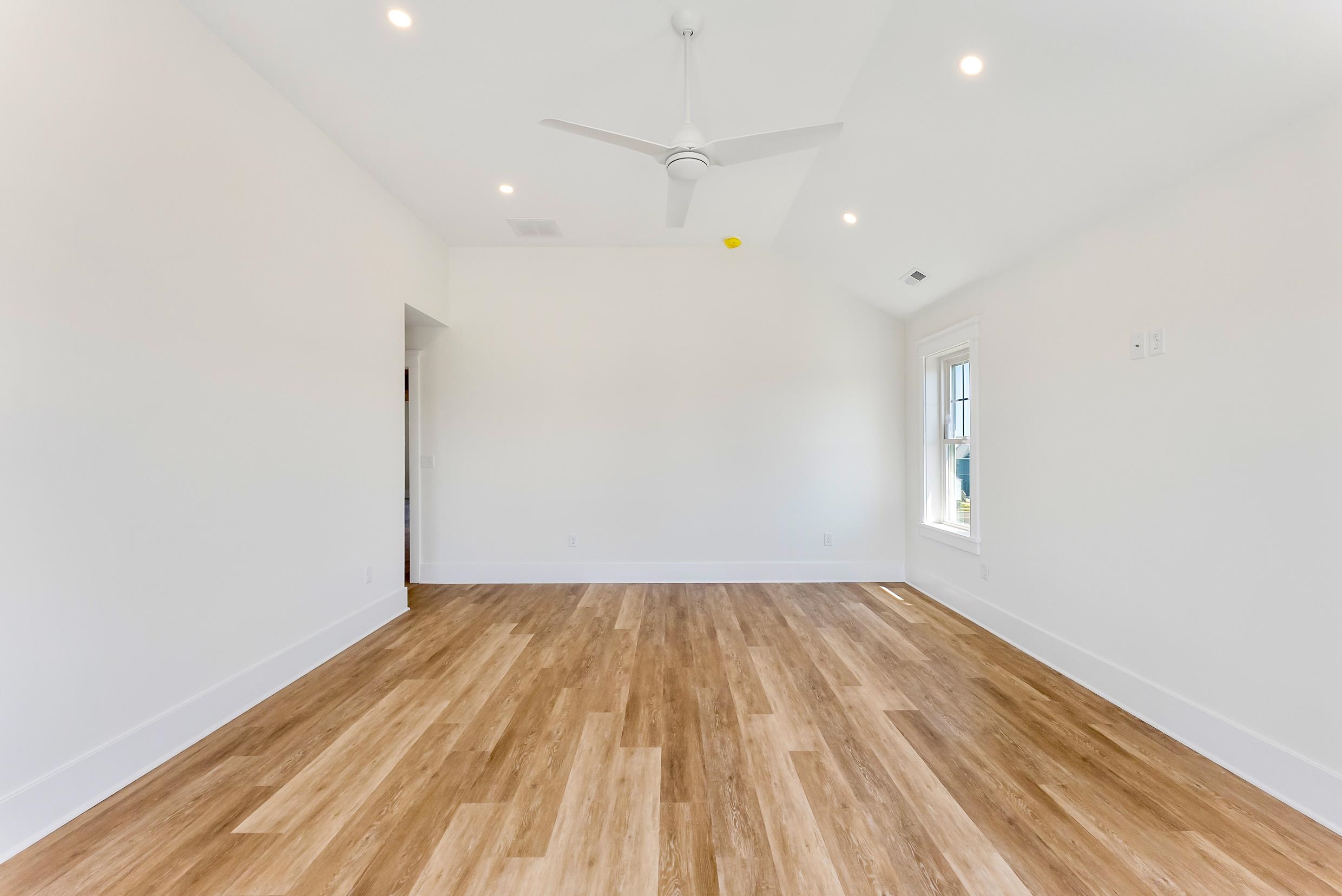 301 W 1st Avenue - Picture 38