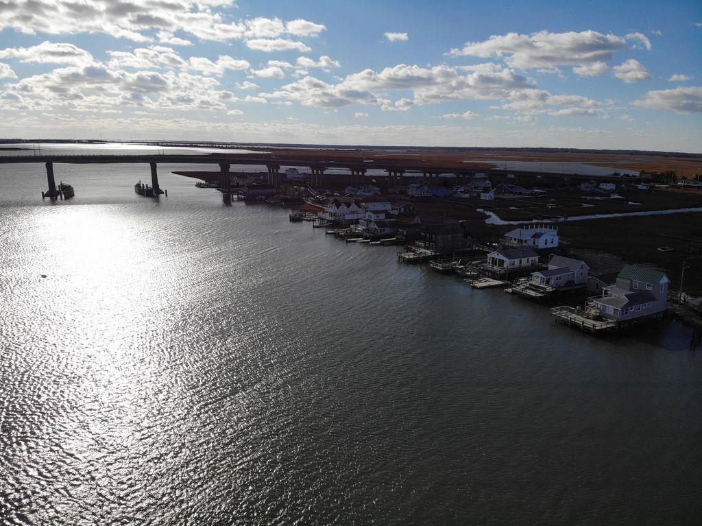 33-35-37 W Boardwalk - Picture 30