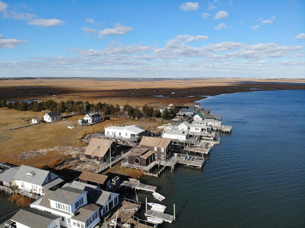 33-35-37 W Boardwalk - Picture 6