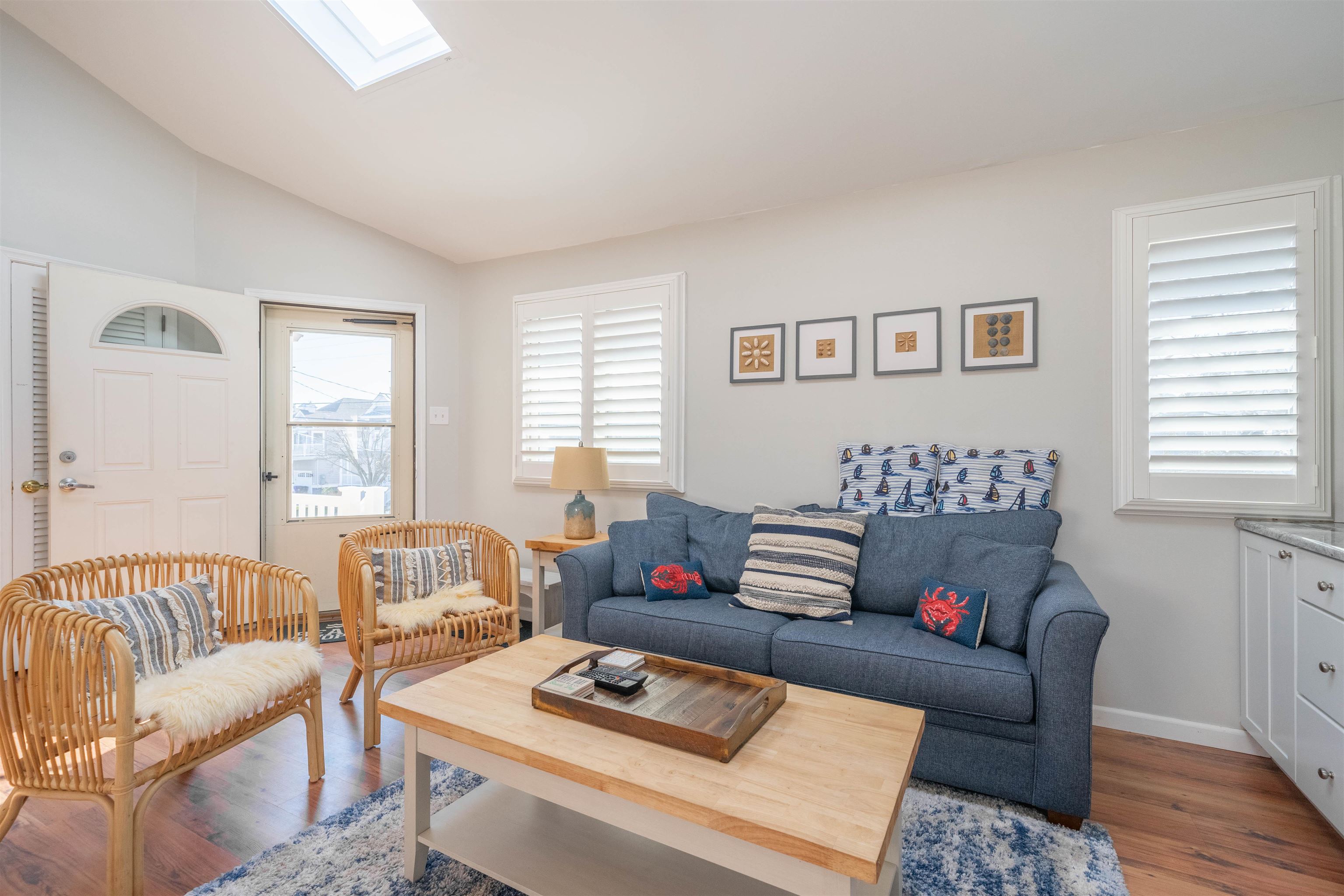 https://cdnparap40.paragonrels.com/ParagonImages/Property/P4/CAPEMAY/250489/5/0/0/5cff27c0bebbe9332c4a5decae09c8d2/1/401742eaec6fc7d5832543a99ca507f8/250489-FF5940D7-2376-4FAA-BC3C-7927CEC0FFA3.JPG