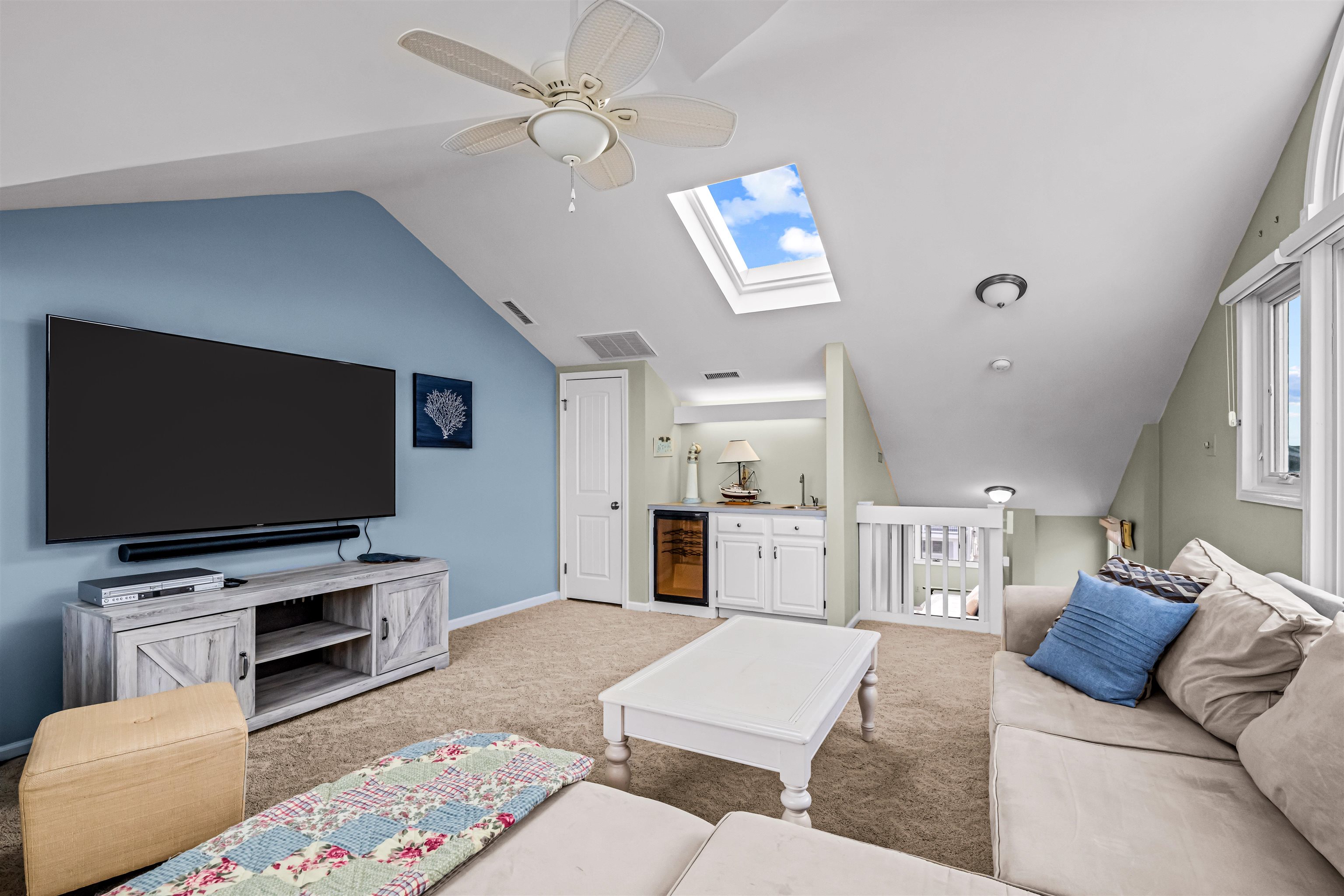 353 W 39th Street - Picture 35