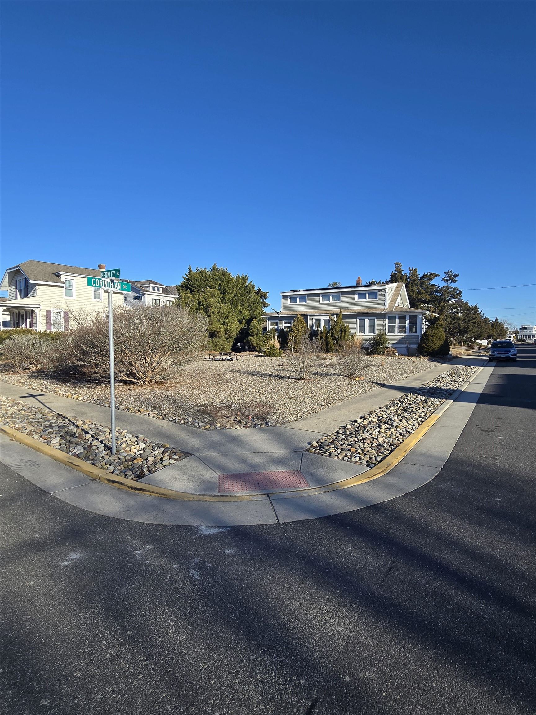 10039 Corinthian Drive - Picture 2