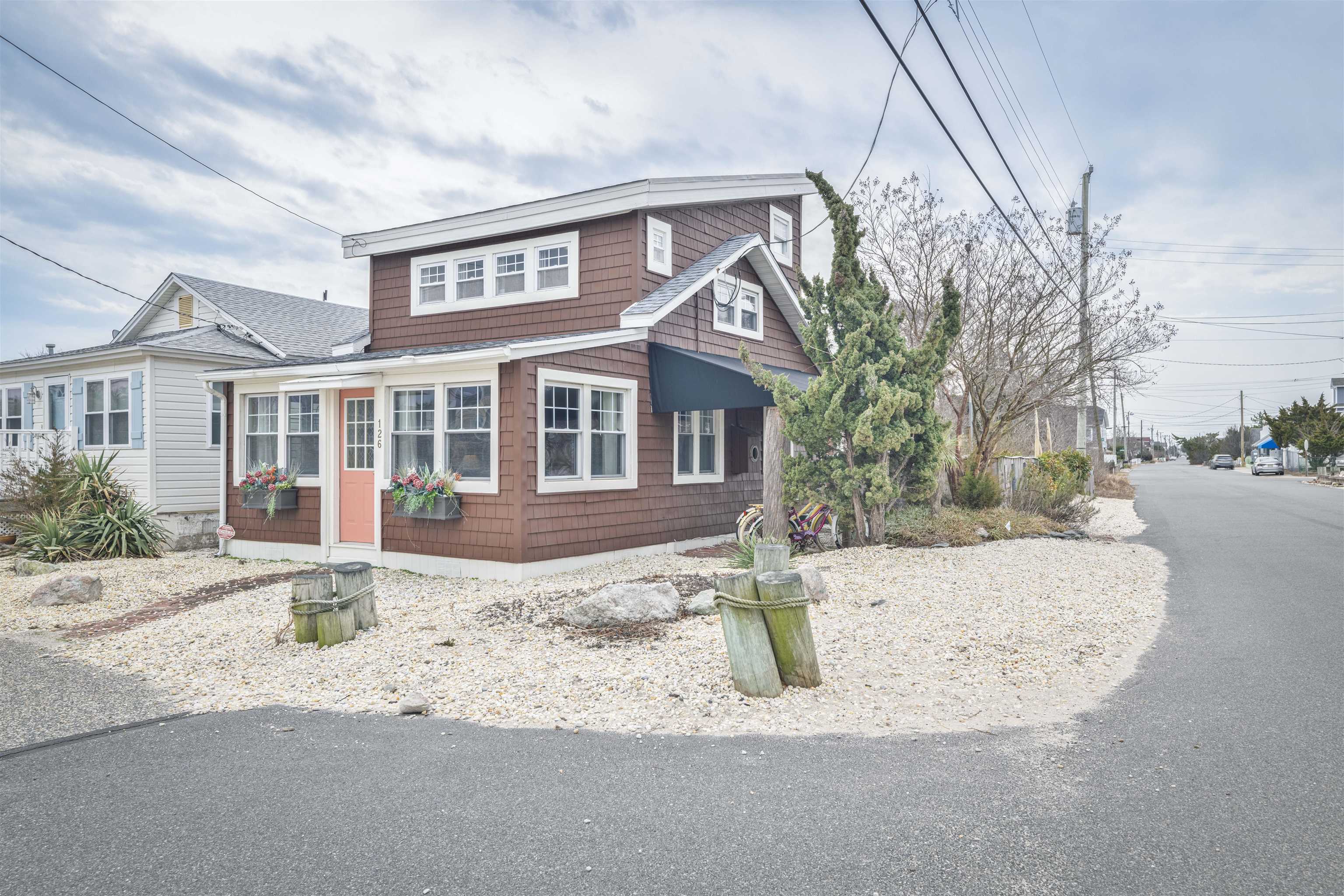 126 St. John's 