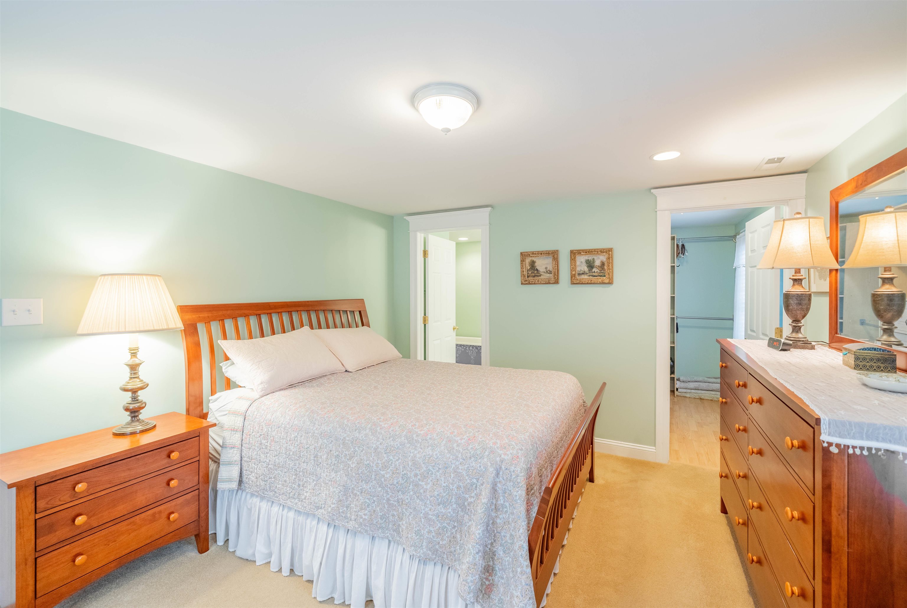 https://cdnparap40.paragonrels.com/ParagonImages/Property/P4/CAPEMAY/250570/22/0/0/5f54f461eb96e26d1403e52b446a3d6a/1/f09693e76b200232cc9bc4d4dd4746a9/250570-bfb709dc-c125-4598-8692-e4e10d5a214d.JPG