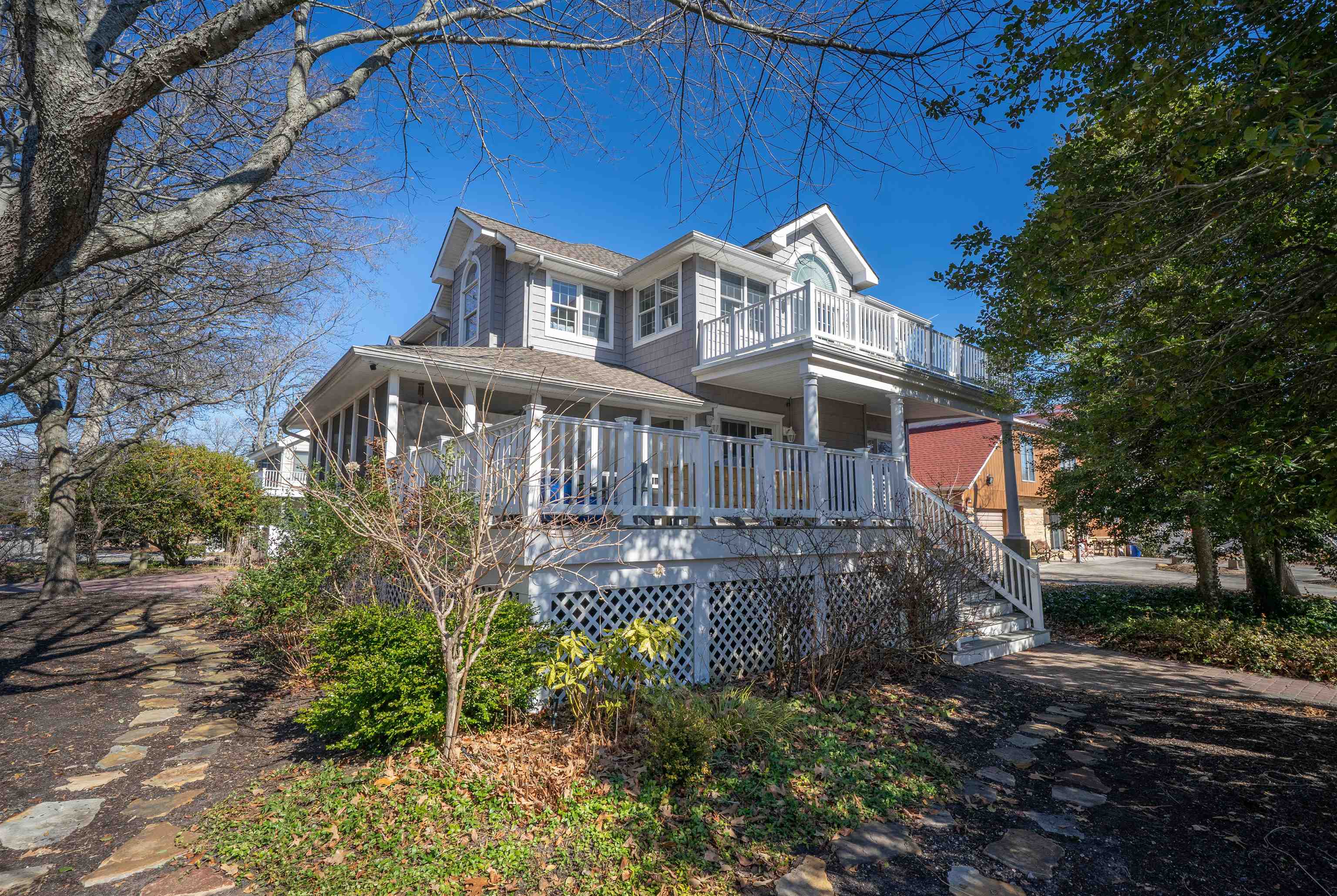 3202 Shore 